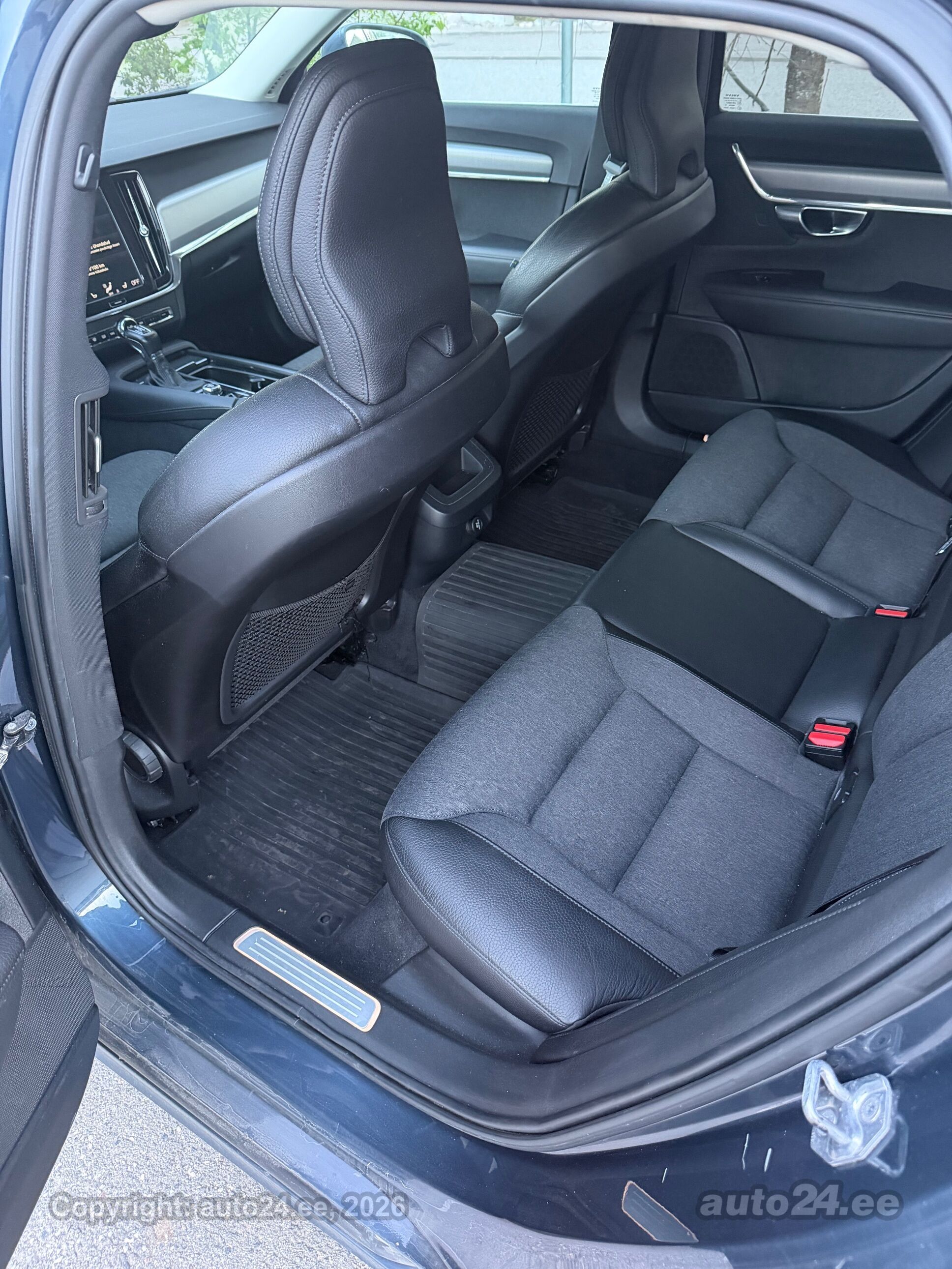 Volvo V90 2.0 140kW 2018, photo 7/9