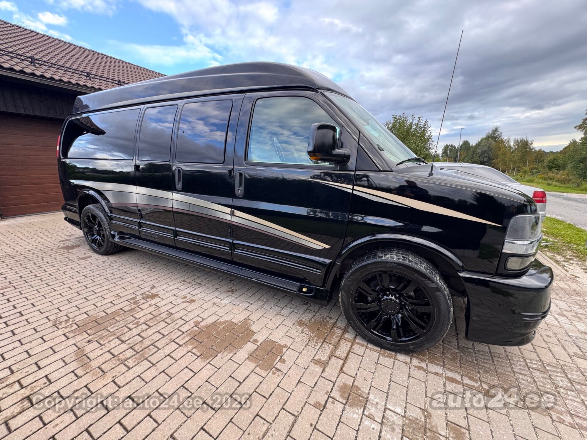 Chevrolet Express - 3