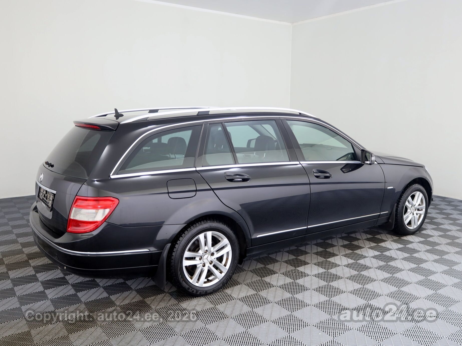 Mercedes-Benz C-sarja 2008, kuva 3/9