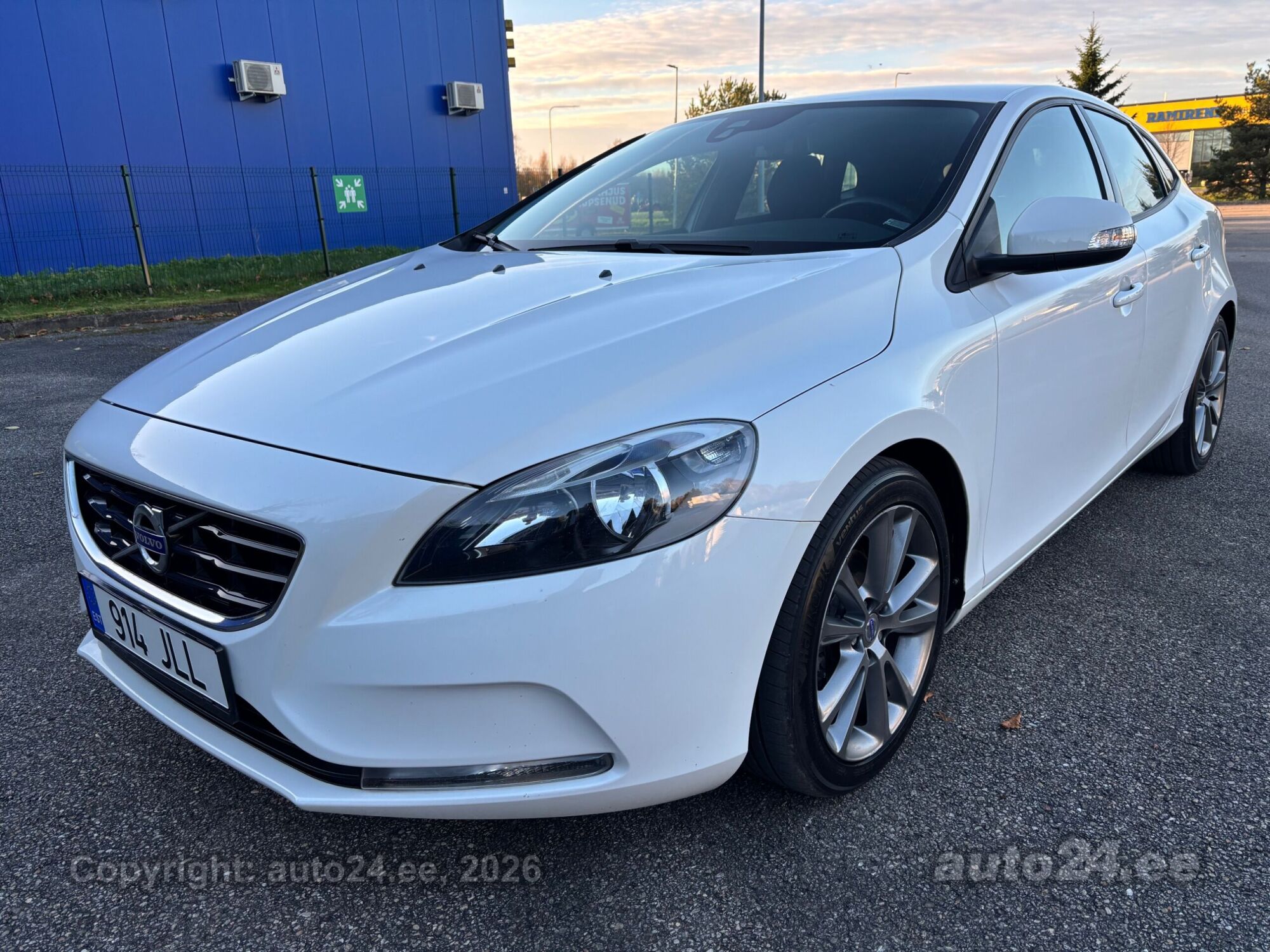 Volvo V40