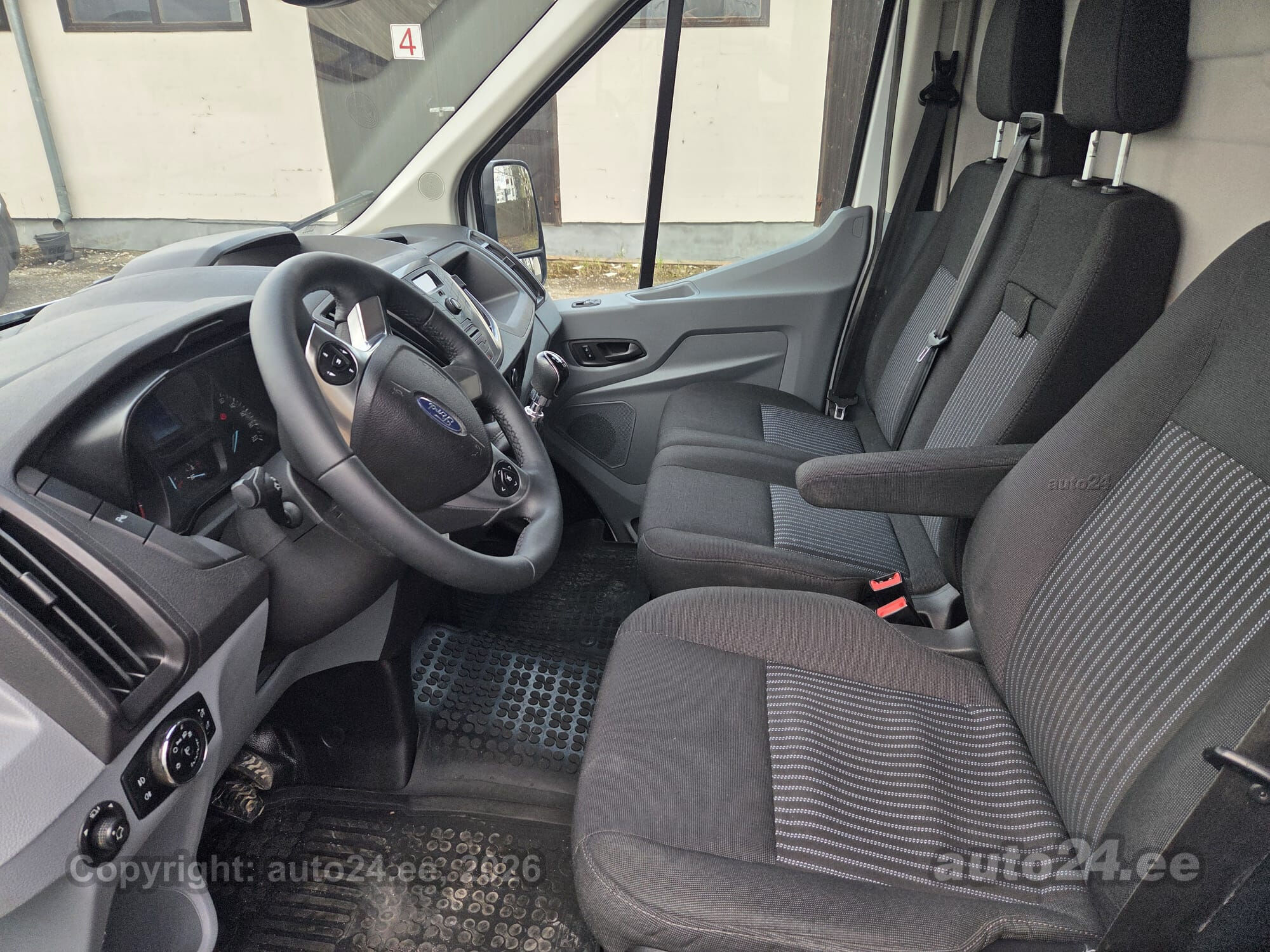 Ford Transit 2.0 96kW 2017, kuva 7/8