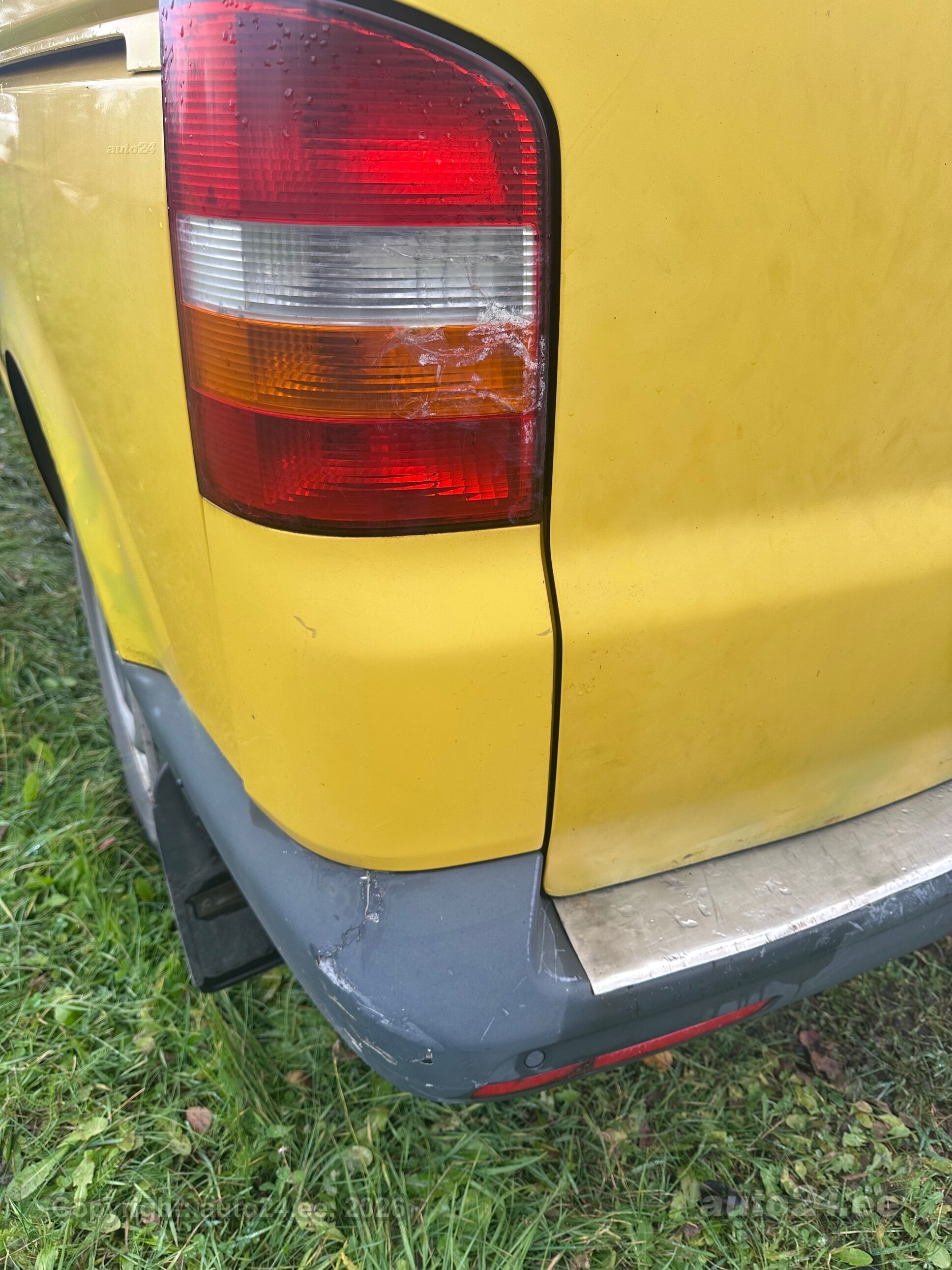Volkswagen Transporter 2012 — photo 15
