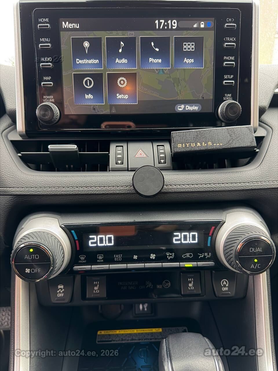 Toyota RAV4 - 12