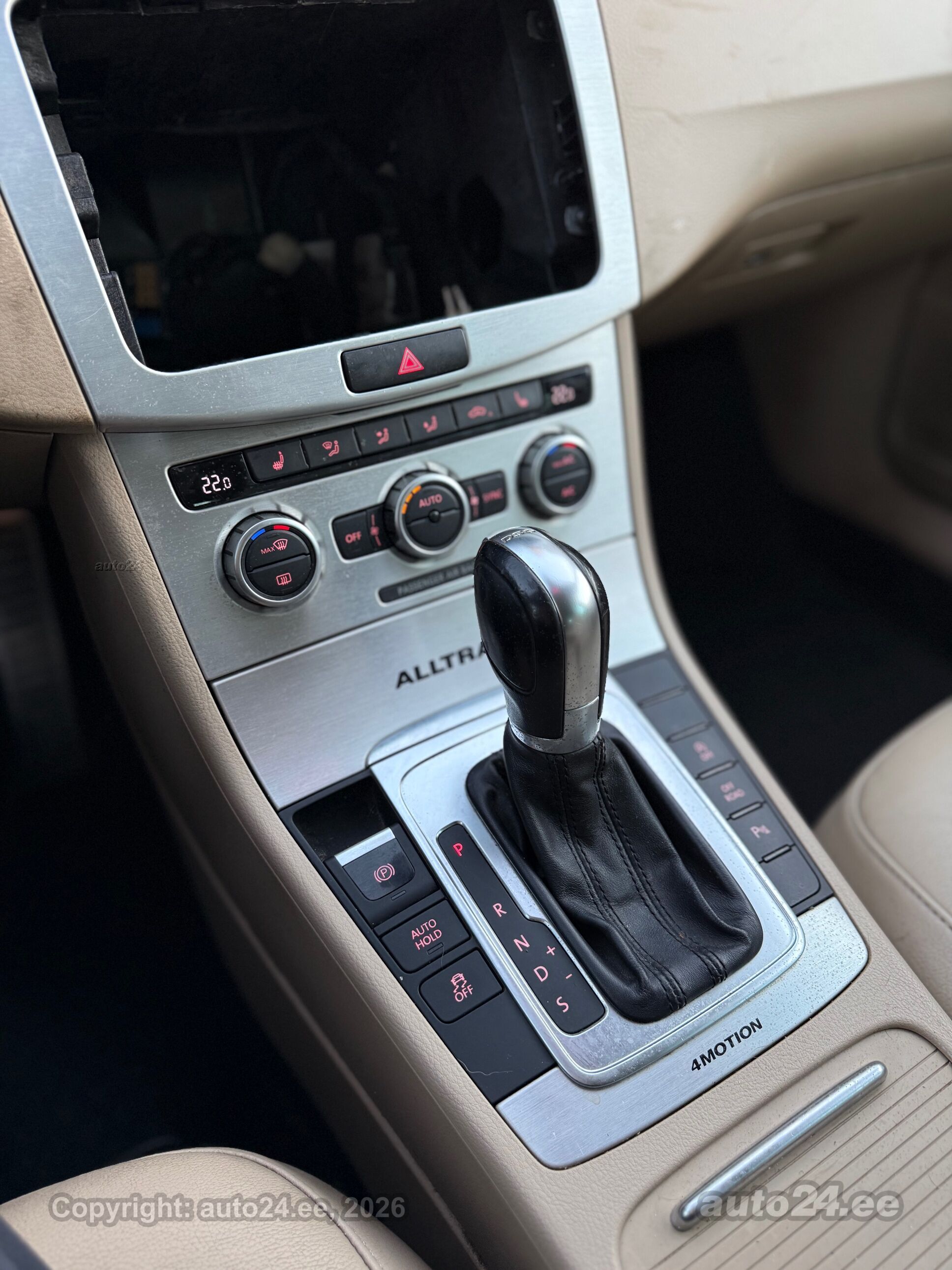 Volkswagen Passat 2013 — photo 9