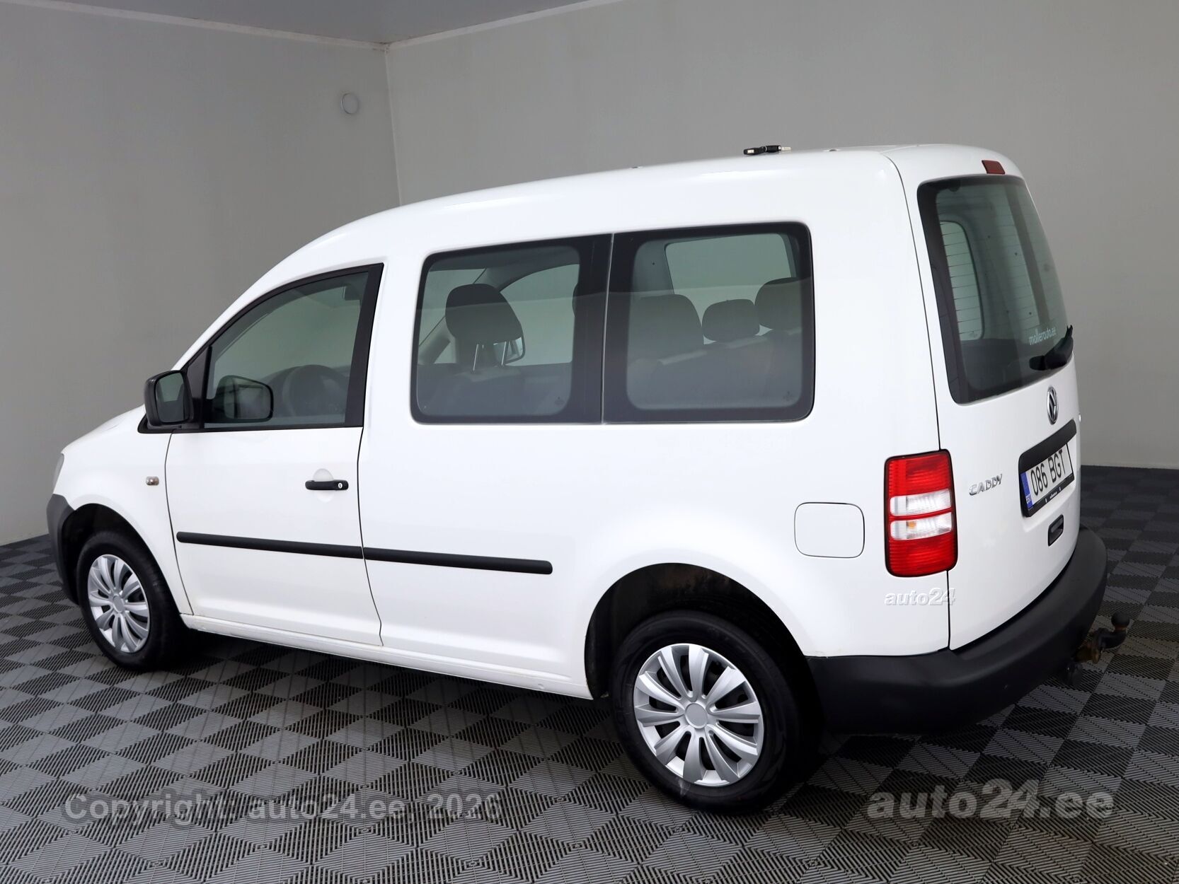 Volkswagen Caddy 2012 — двигун 1598 cm³ (55 kW)