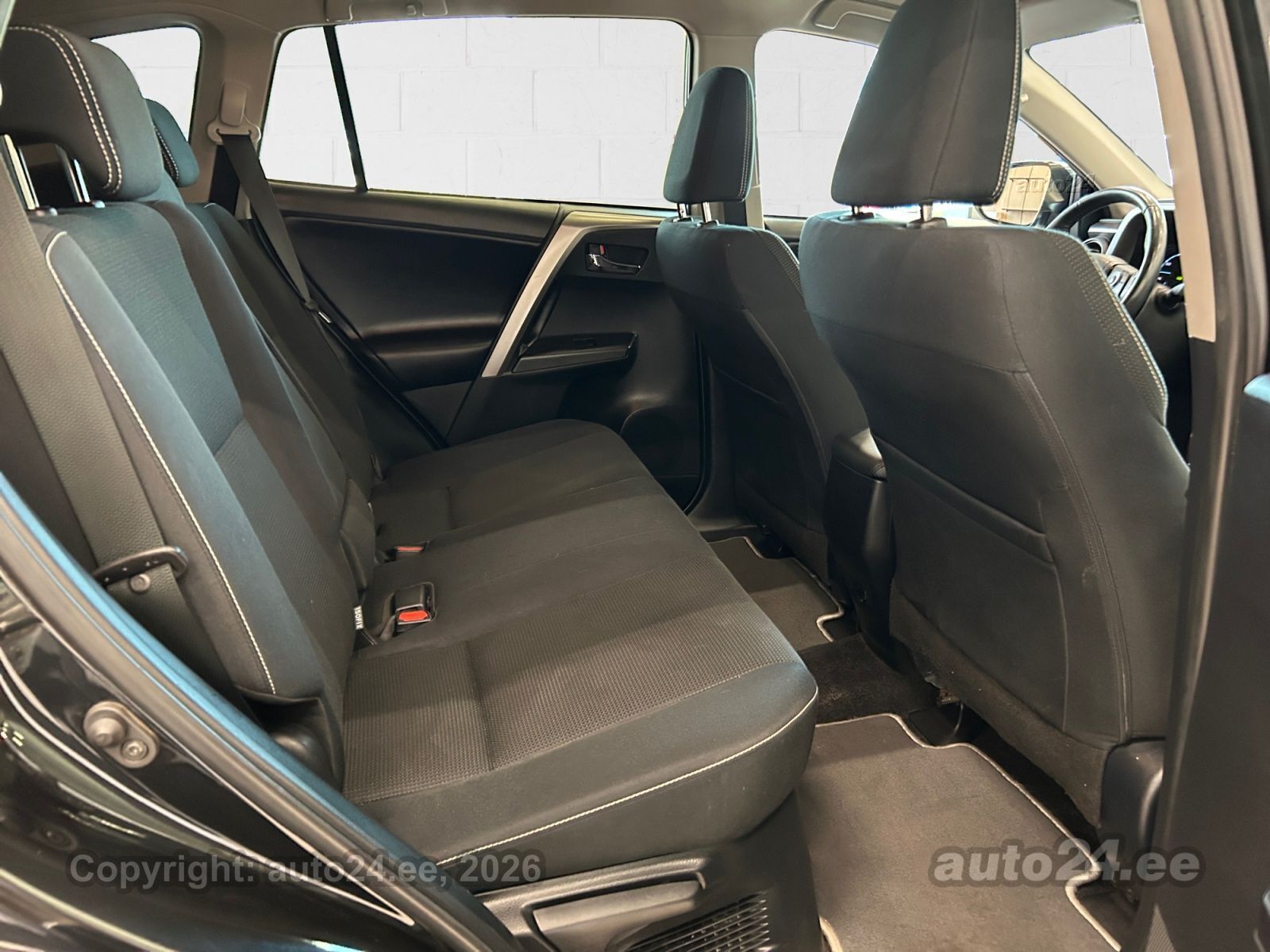 Toyota RAV4 Luxury 2.5 114kW 2018, kuva 7/10