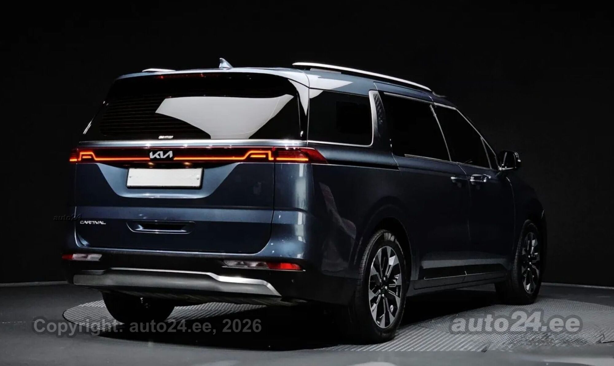KIA Carnival - 2