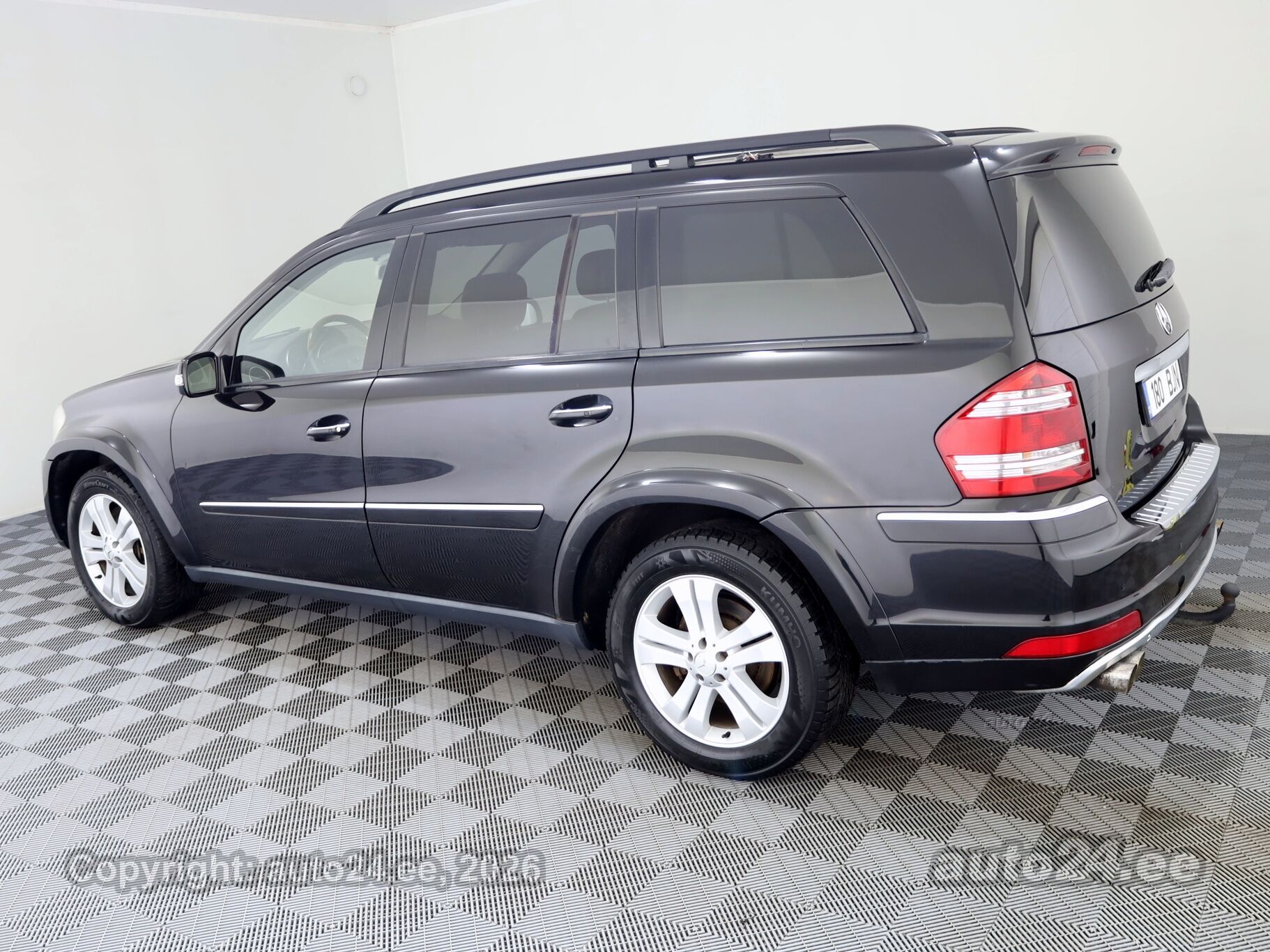 Mercedes-Benz GL-Class 2007 — engine 3997 cm³ (225 kW)