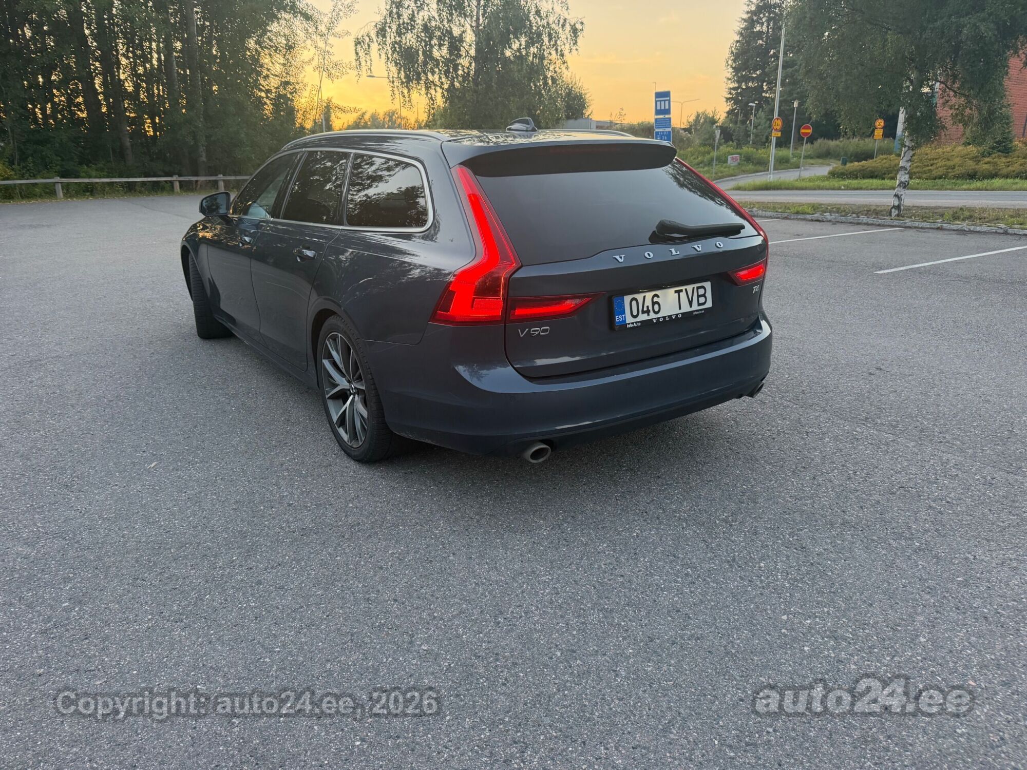 Volvo V90 2.0 140kW 2018, photo 5/9