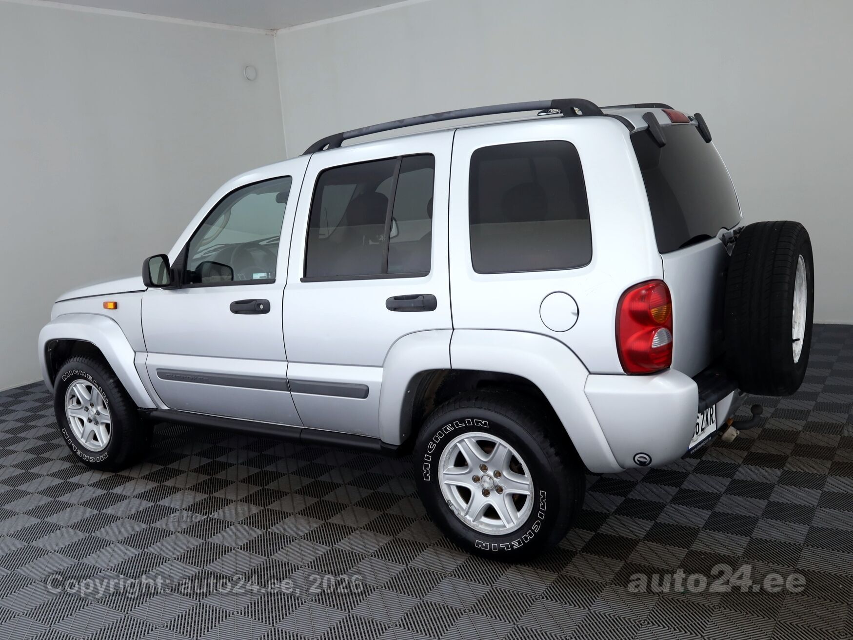 Jeep Cherokee Liberty LPG ATM 3.7 155kW 2002, kuva 4/9