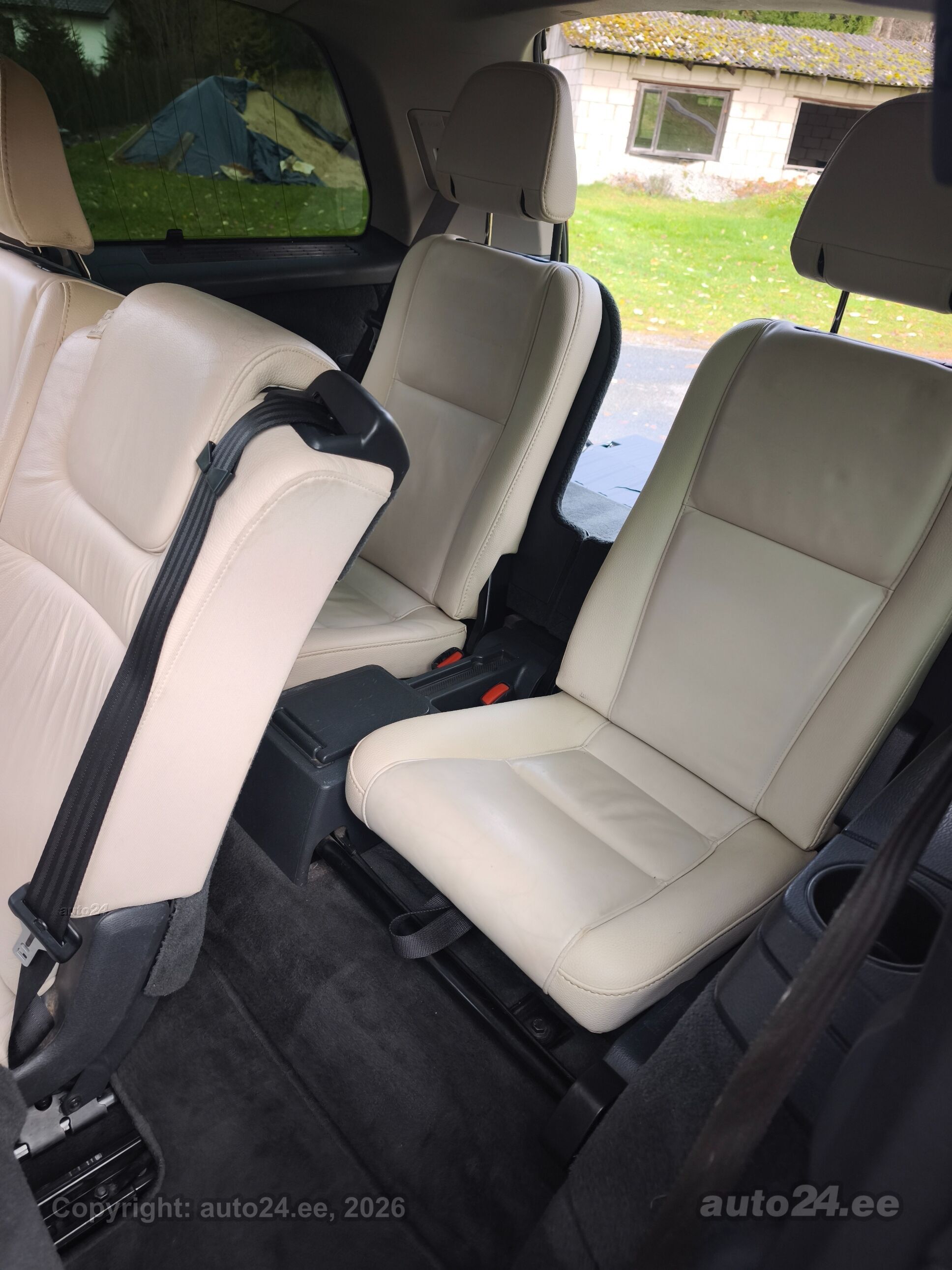 Volvo XC90 2011 — photo 12