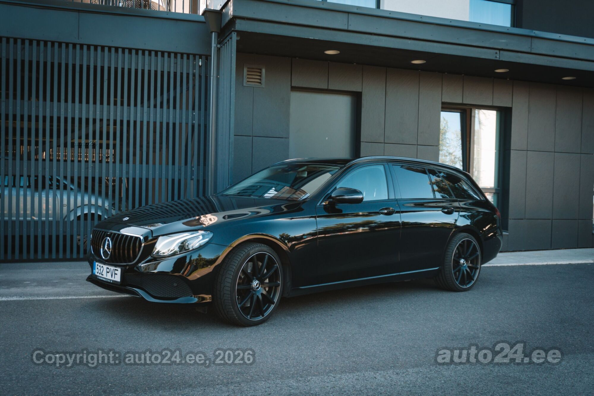 Mercedes-Benz E-sarja E 300 2.0 225kW 2019, kuva 4/10