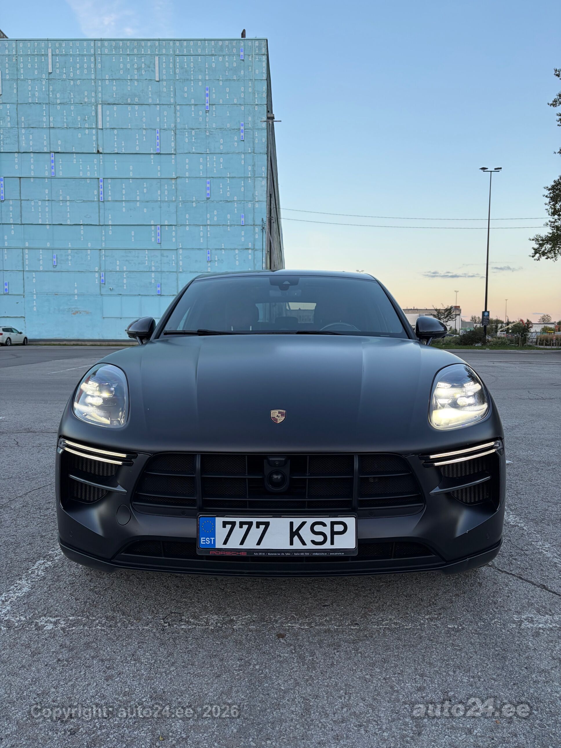 Porsche Macan - 2