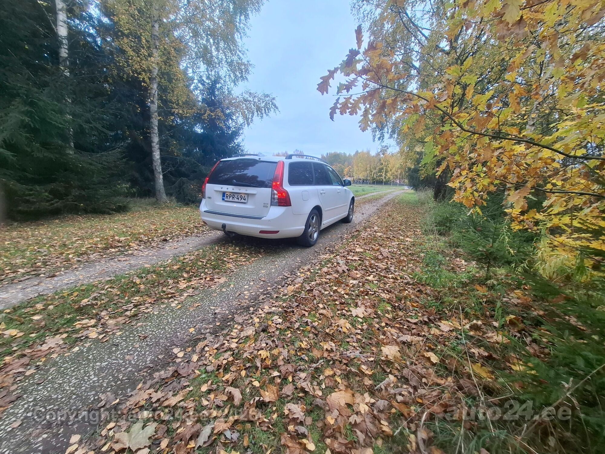 Volvo V50 2010 — photo 6