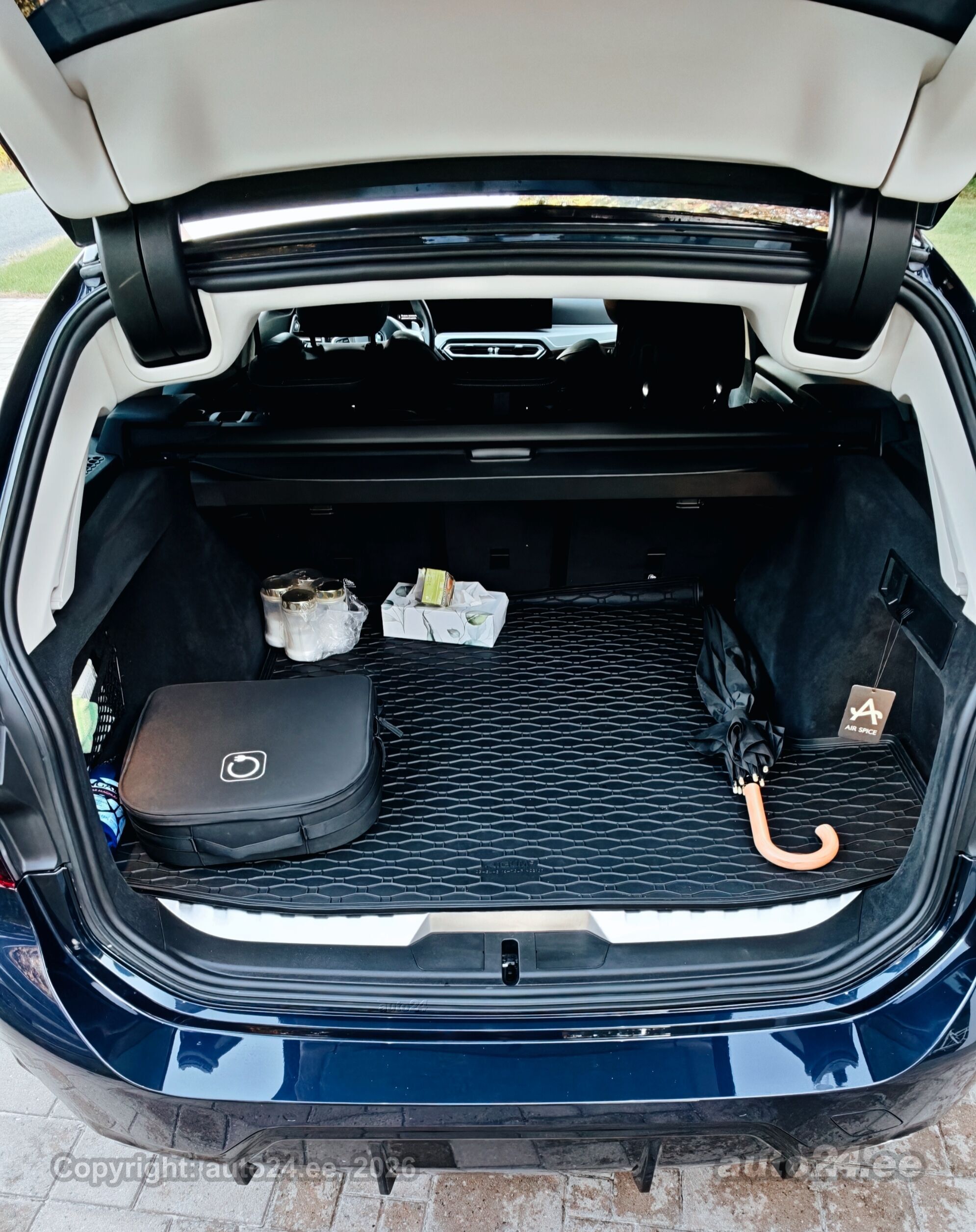 BMW 3-sarja 320 e PLUG-IN Hybrid 150kW 2024, kuva 5/10