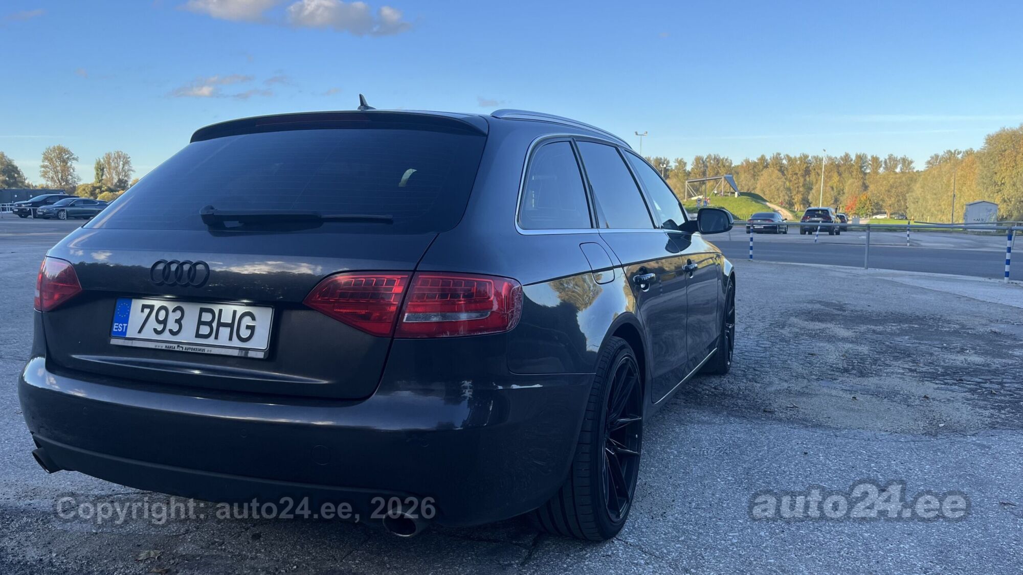 Audi A4 2009 — photo 7