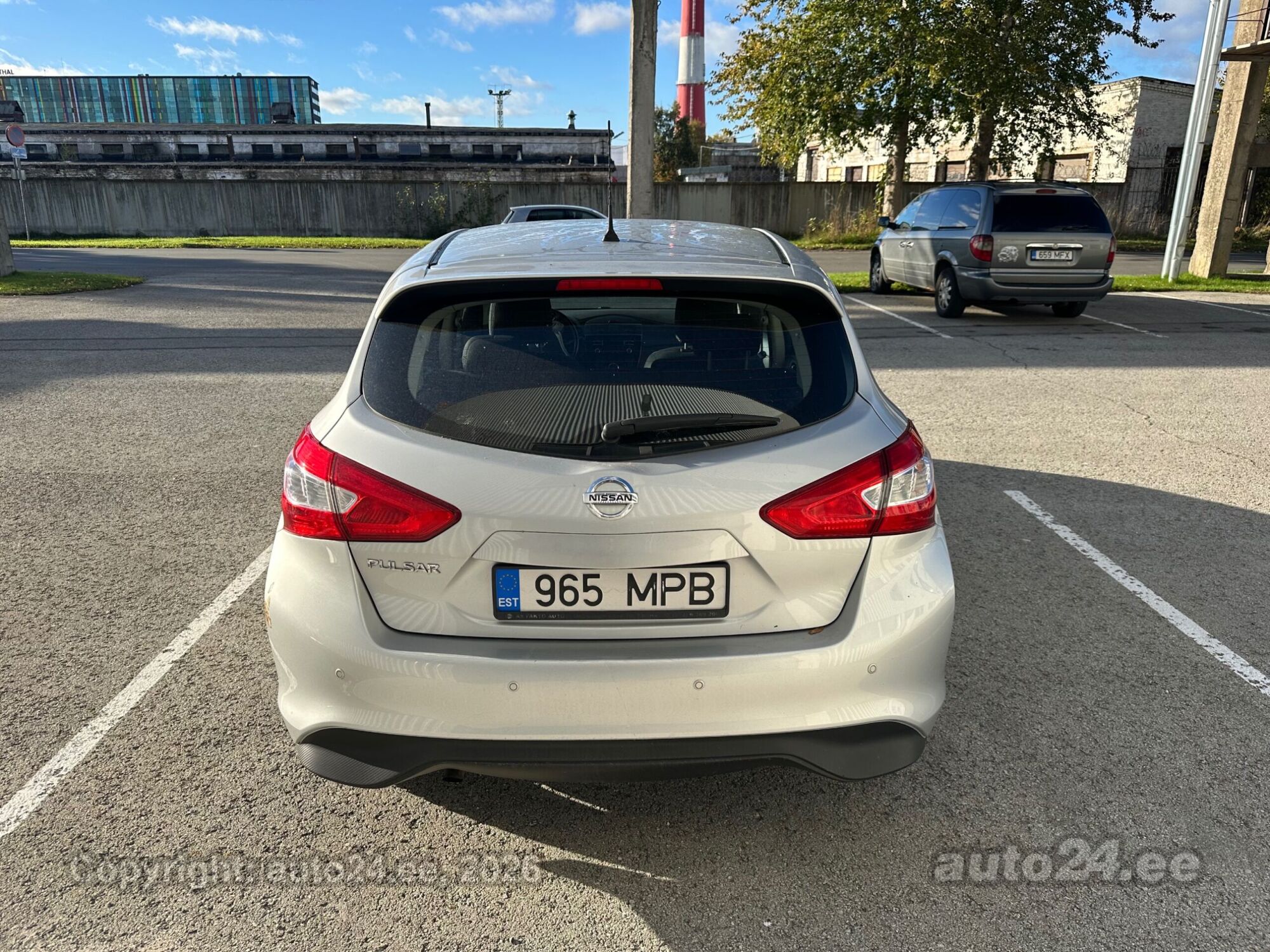 Nissan Pulsar 2015 — rear view