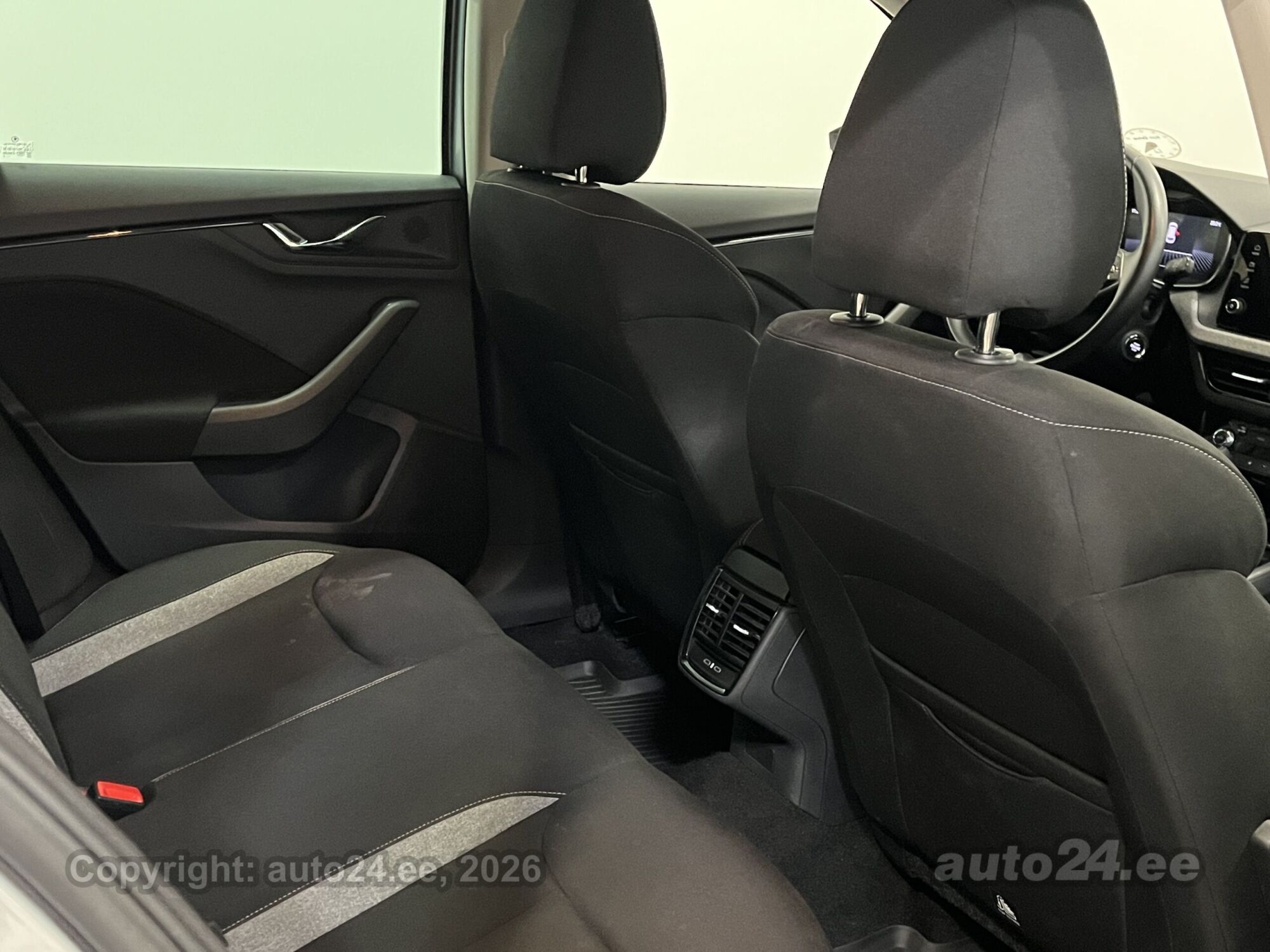 Skoda Kamiq Selection FL 1.0 TSI 85kW 2024, kuva 4/10