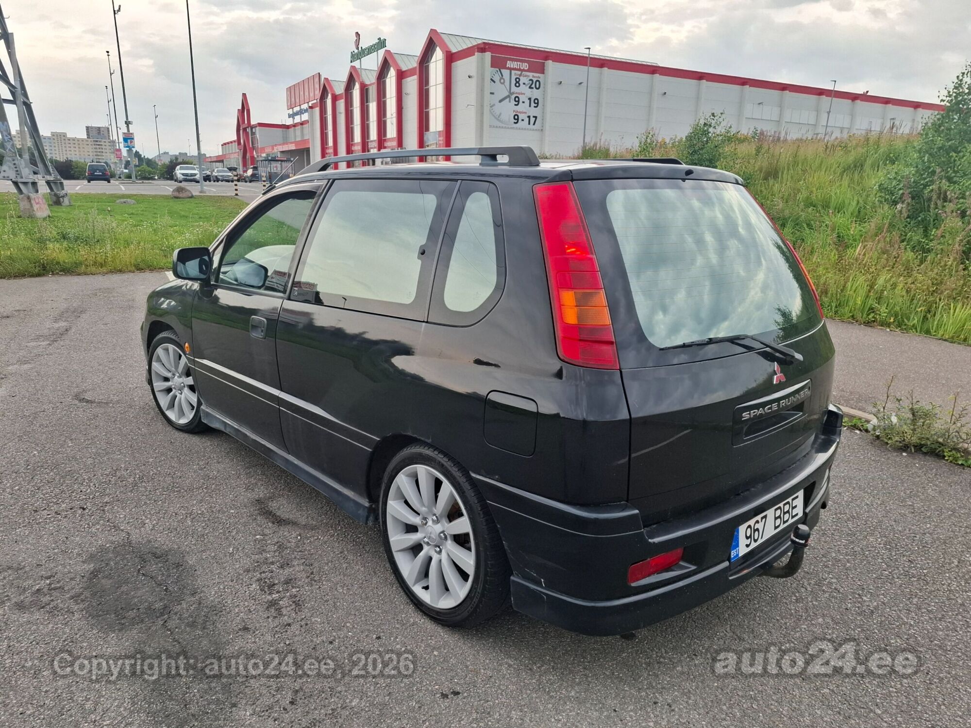 Mitsubishi Space Runner Avance 2.4 110kW 2001, photo 6/10