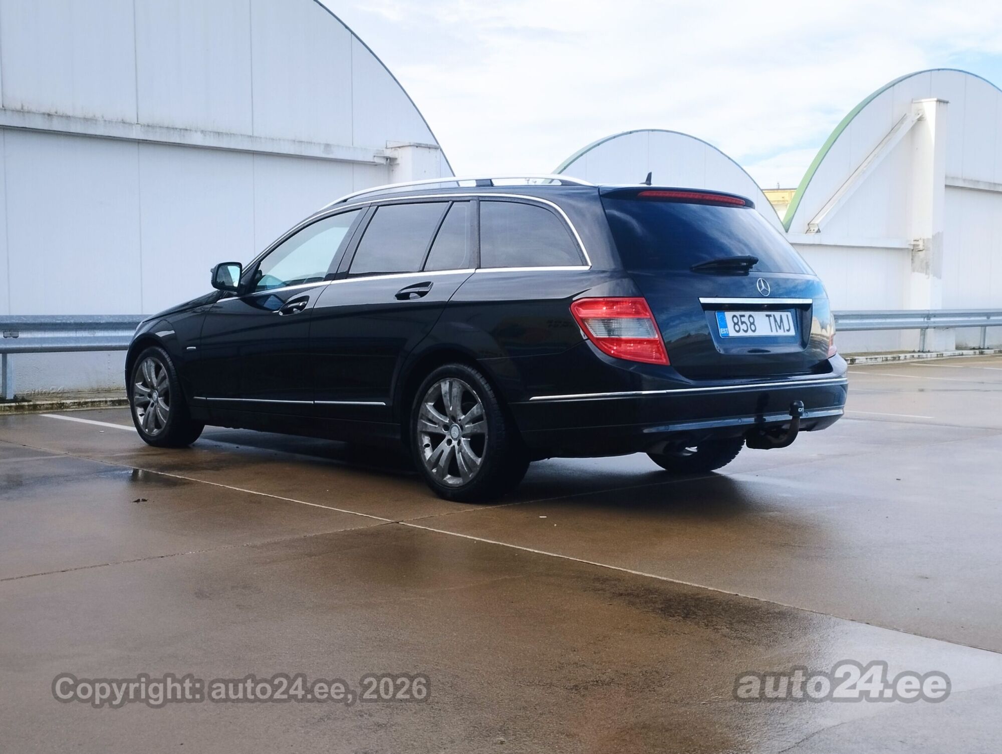 Mercedes-Benz C-Class 2008 — engine 2148 cm³ (100 kW)