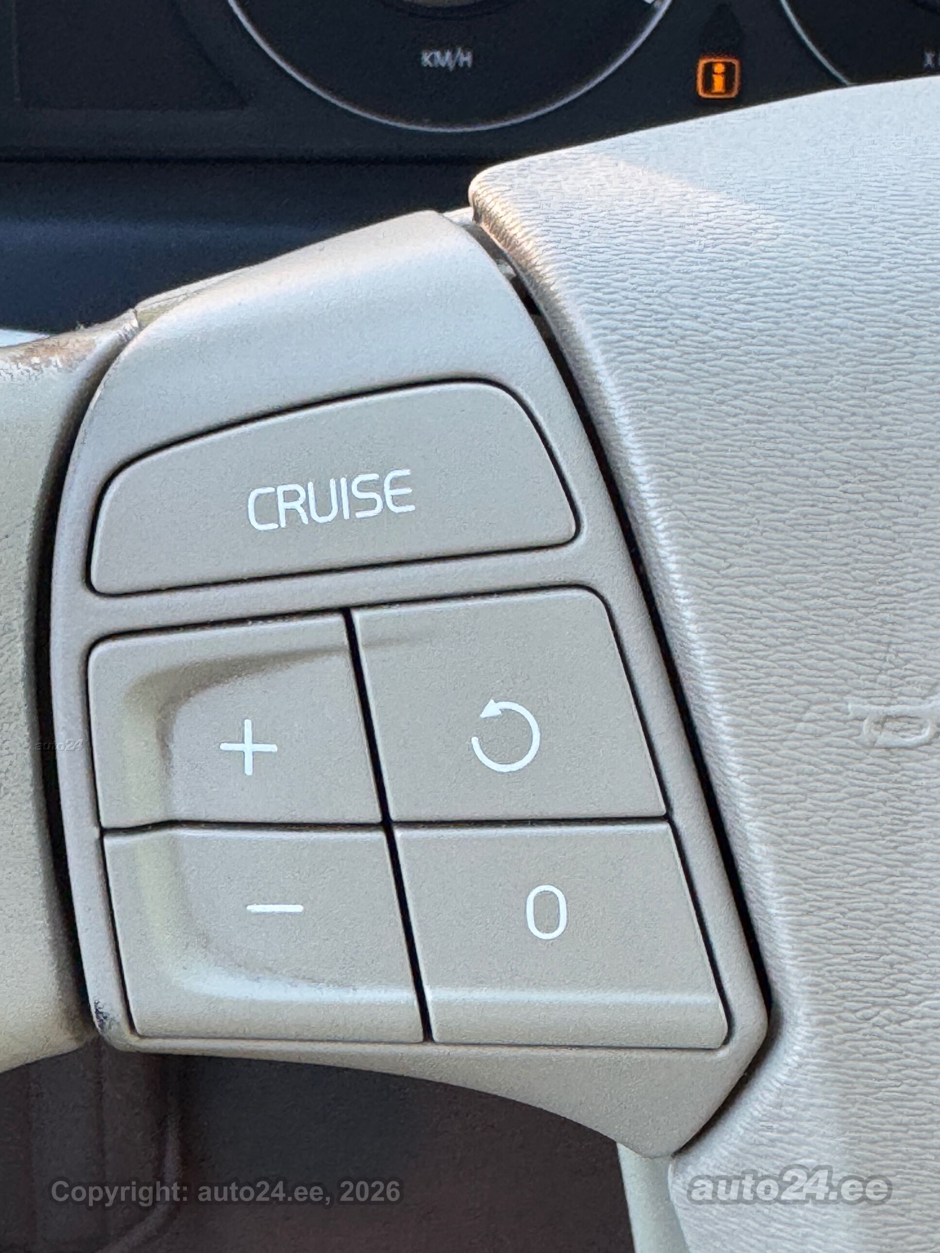 Volvo V70 2008 — photo 27