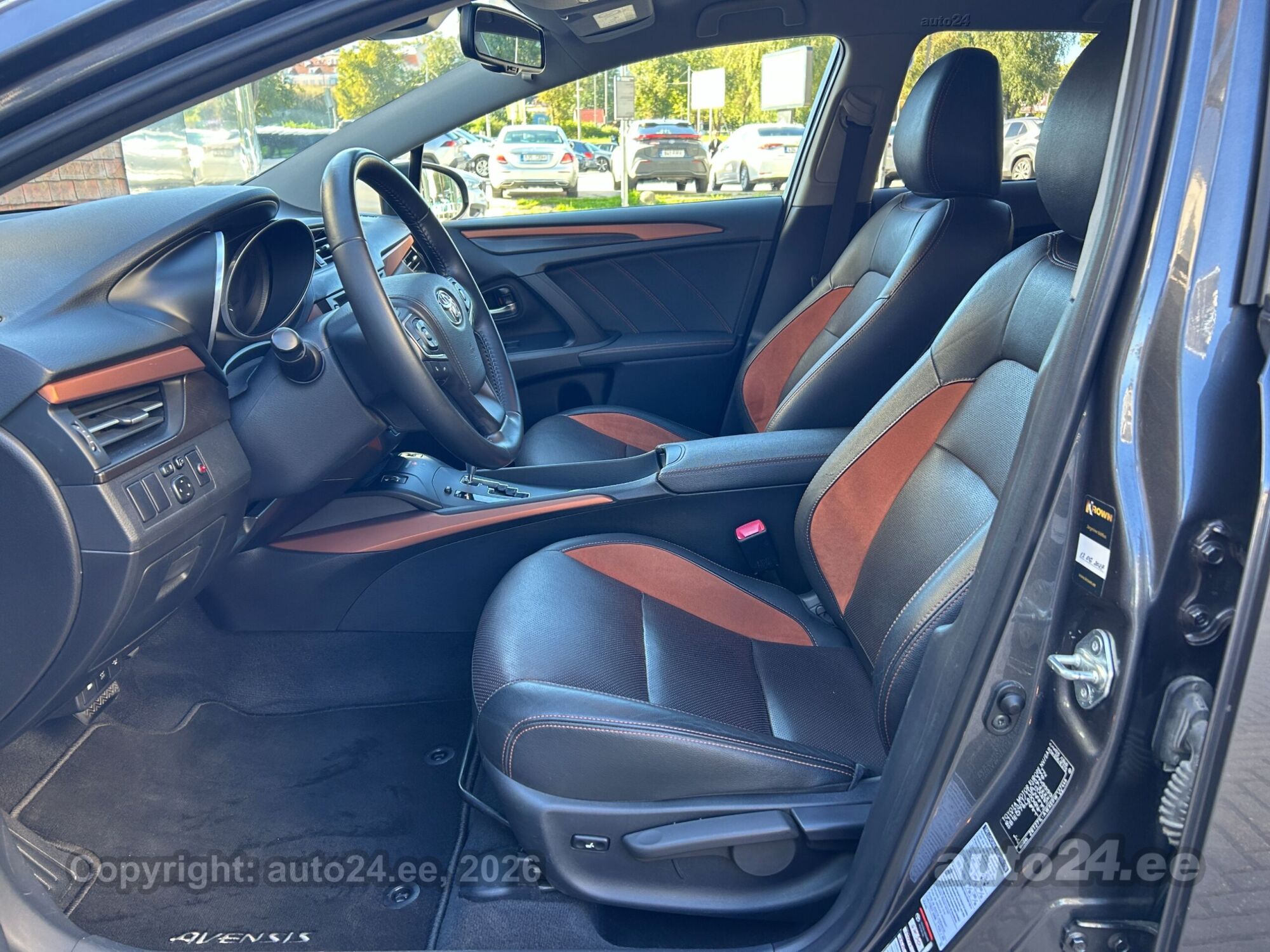 Toyota Avensis - 8