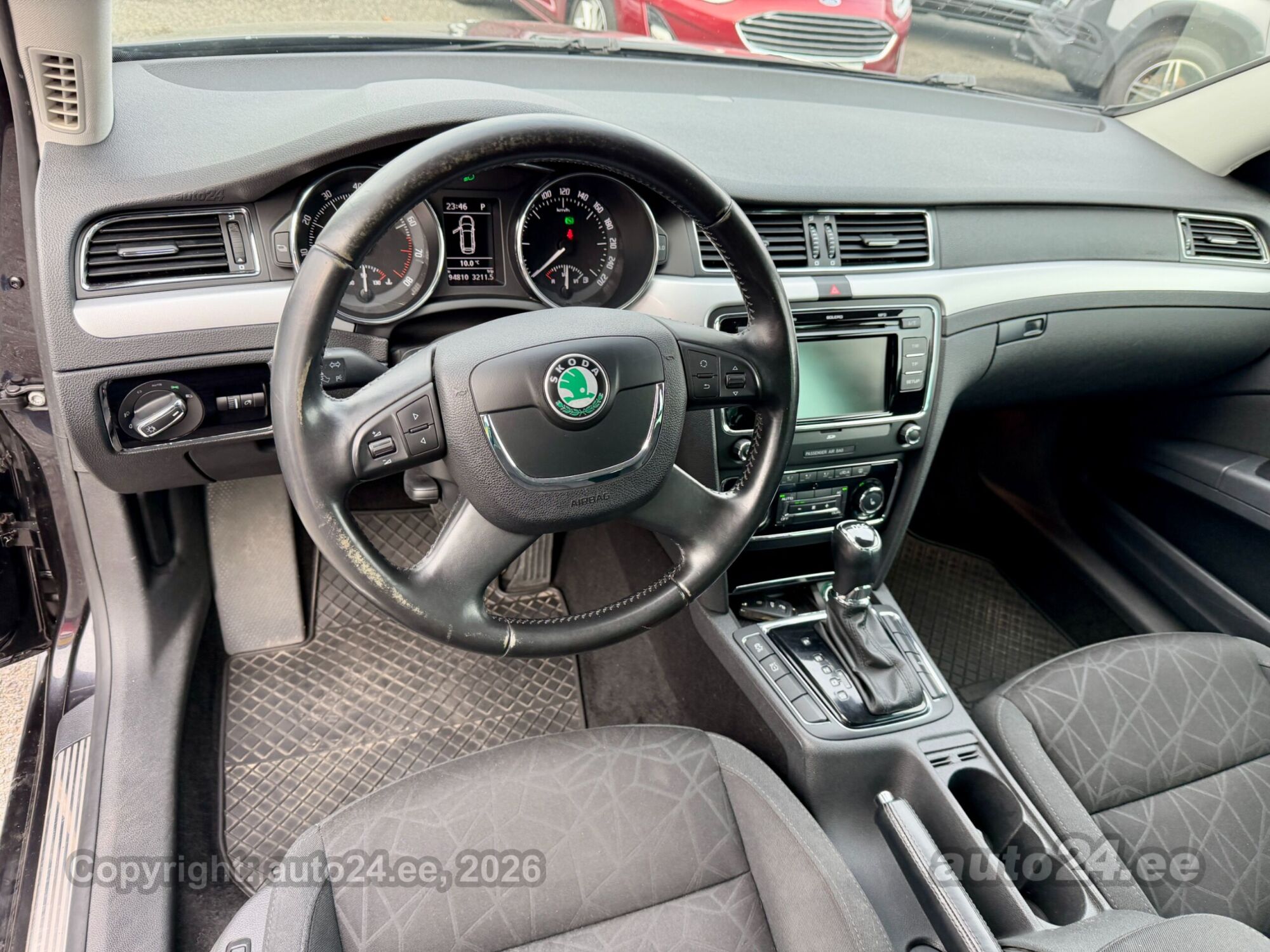 Skoda Superb 2013 — photo 14