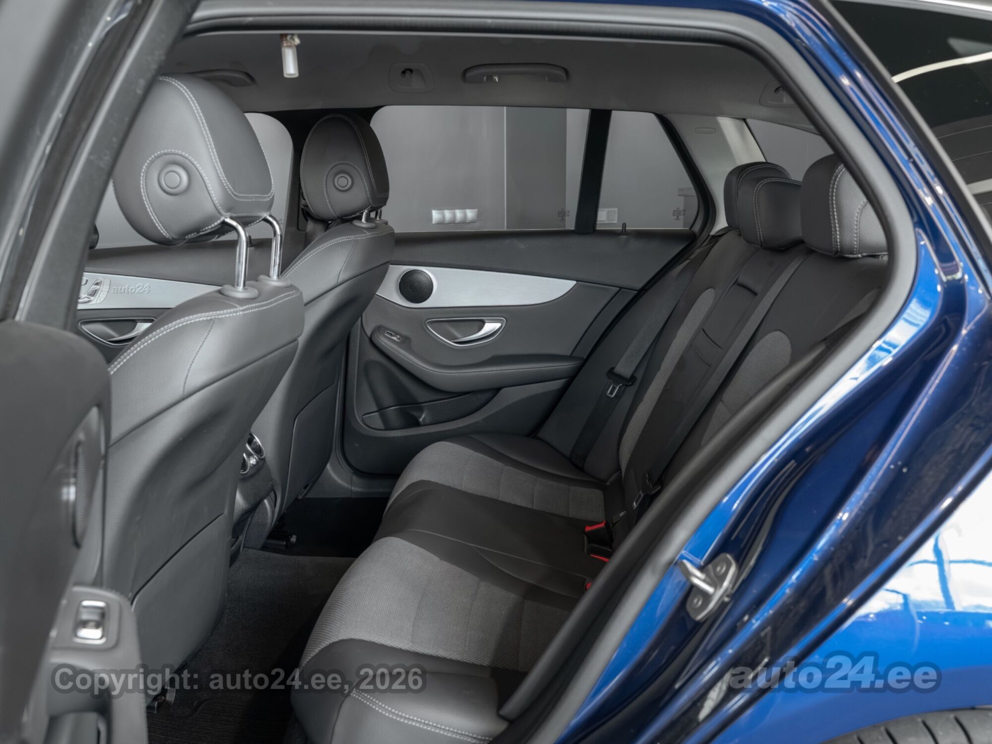 Mercedes-Benz C 300 - 10