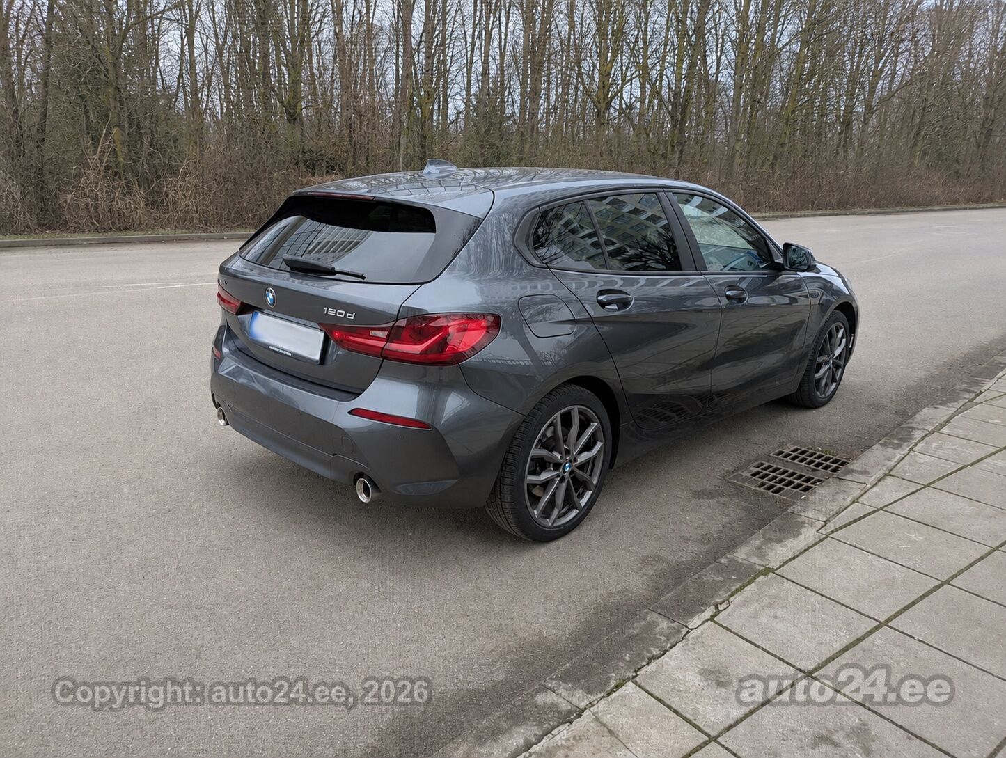 BMW 1-sarja 120 d xDrive 2.0 140kW 2020, photo 2/2