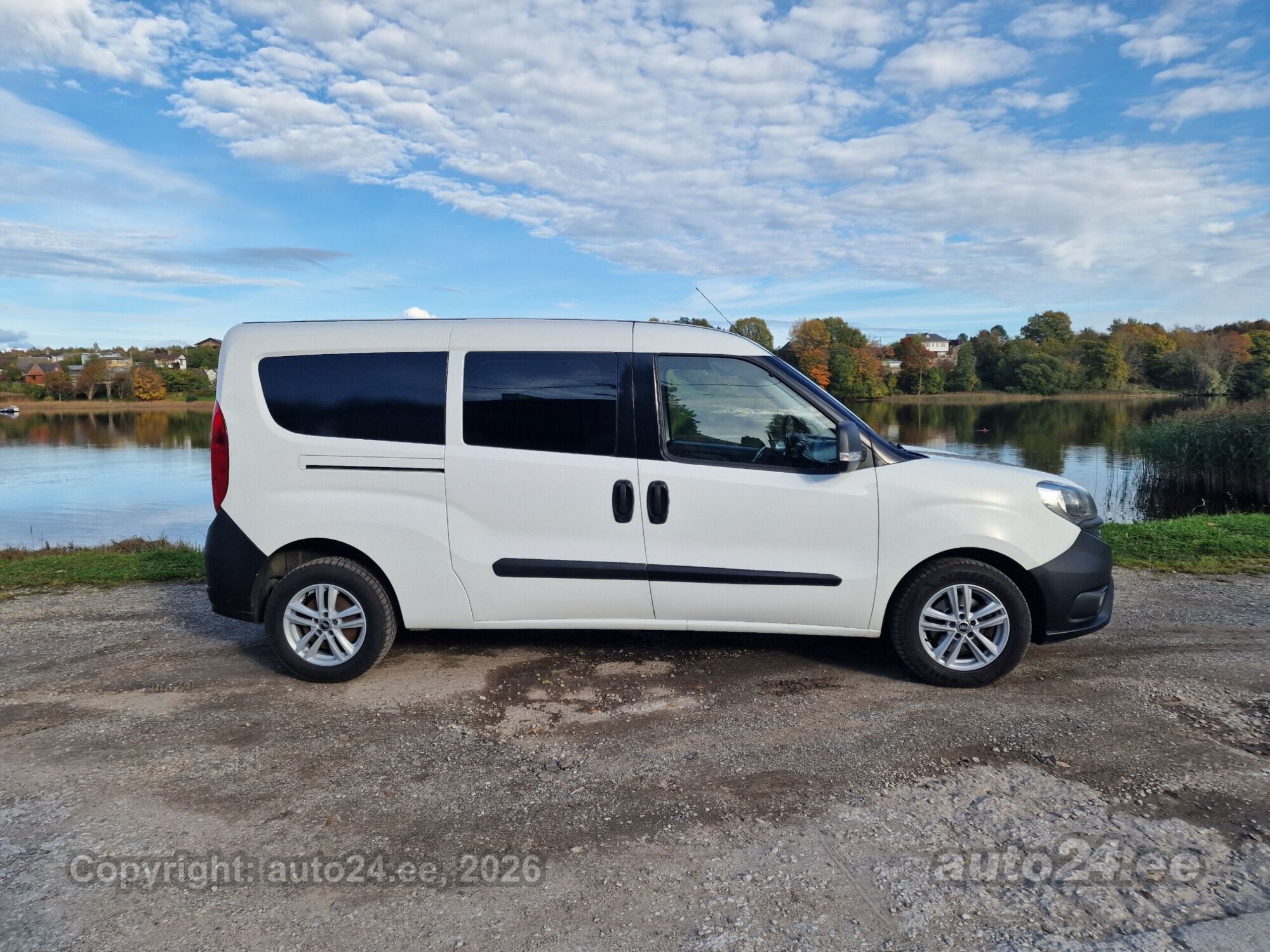 Fiat Doblo 2015 — engine 1248 cm³ (66 kW)