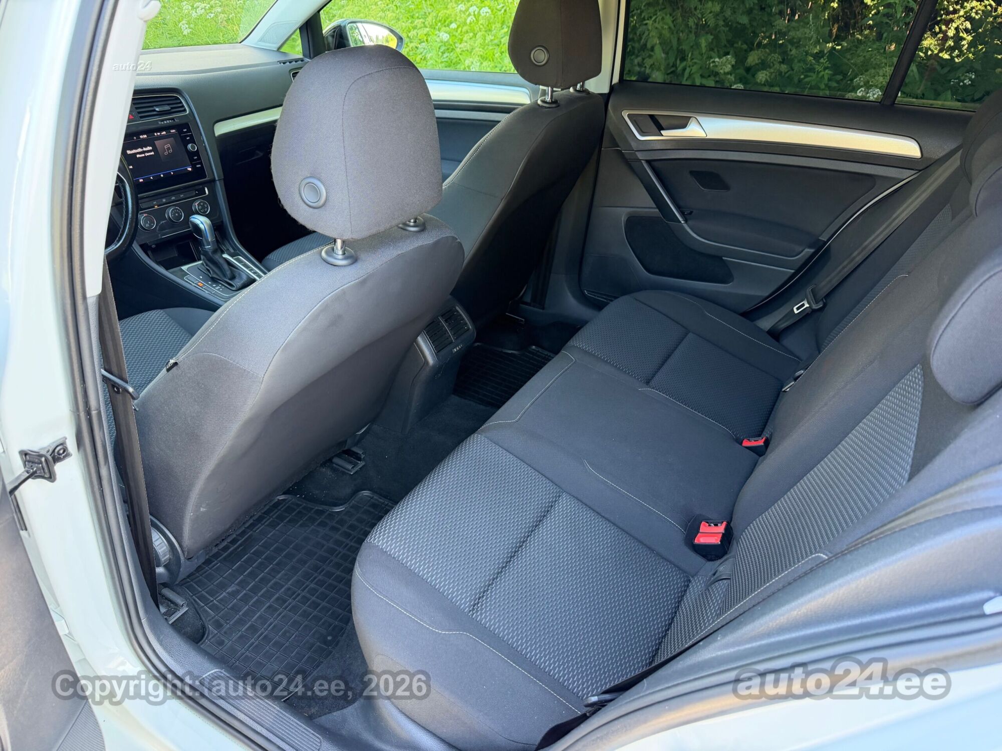 Volkswagen Golf - 12