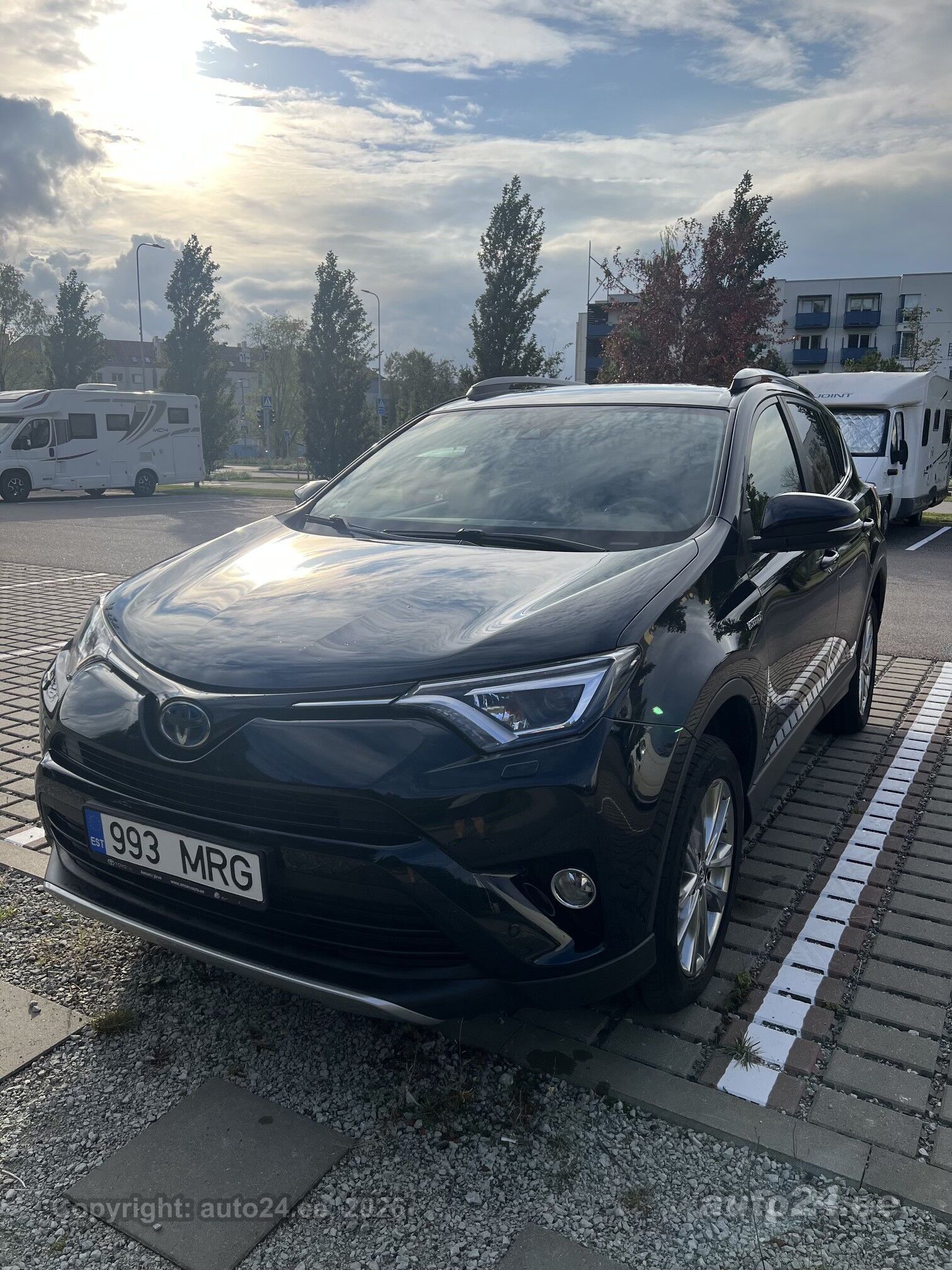 Toyota RAV4 - 1