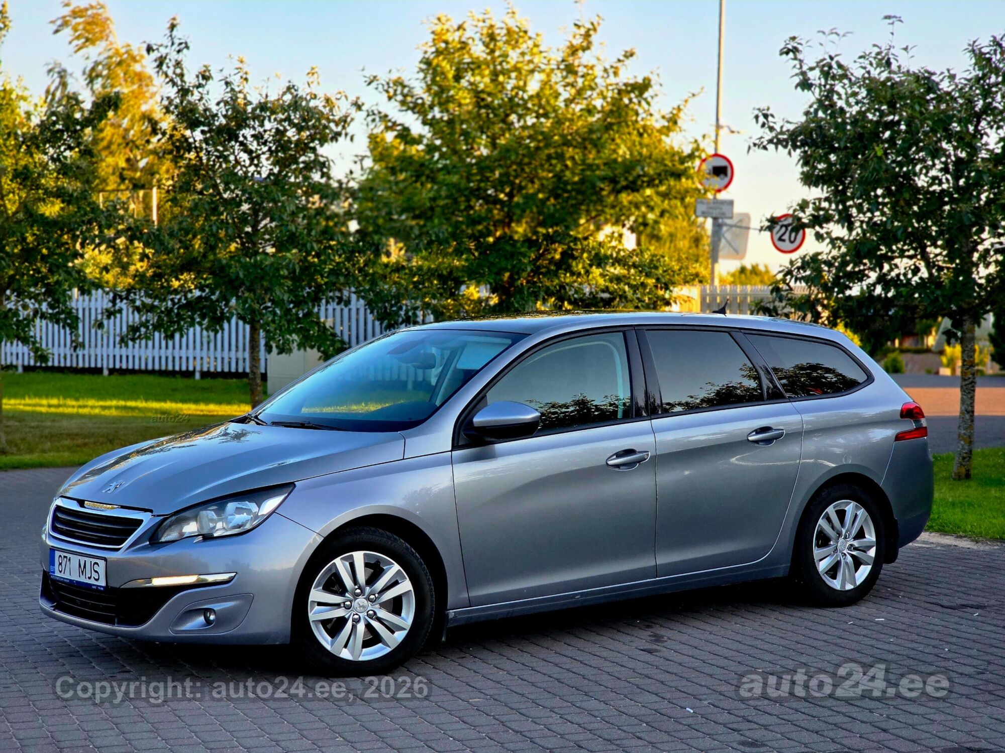 Peugeot 308 2.0 110kW 2015, photo 3/10