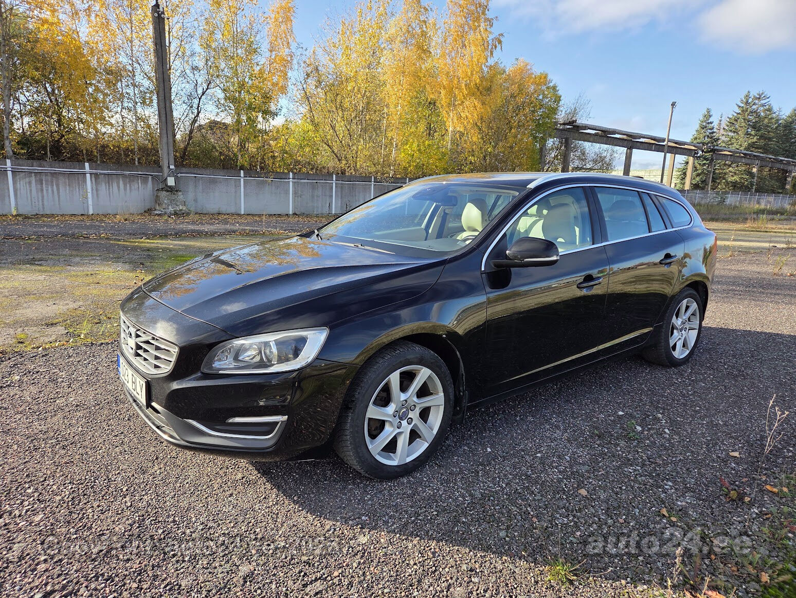 Sõiduauto ja maastur Volvo