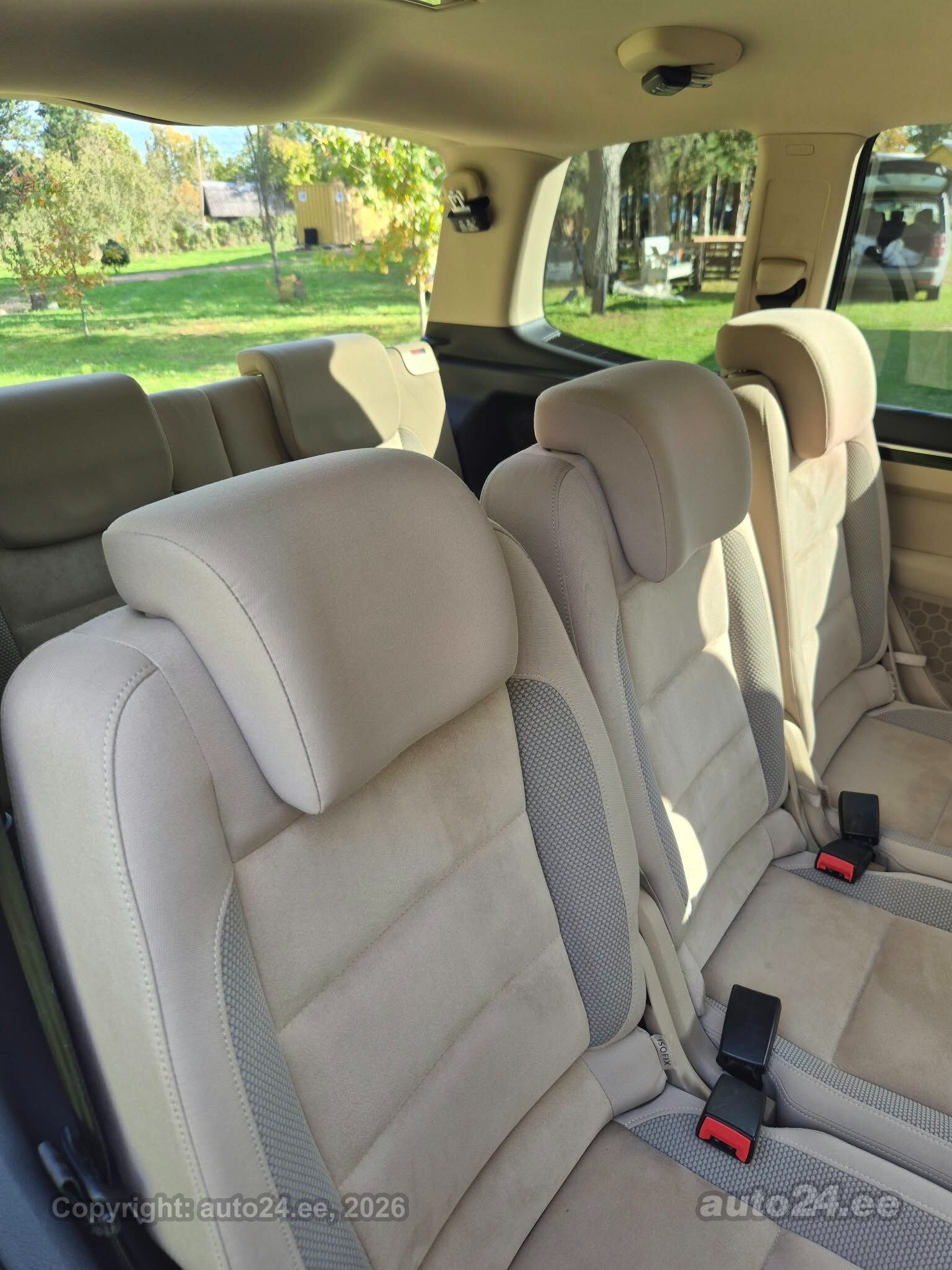 Volkswagen Touran 2014 — photo 22