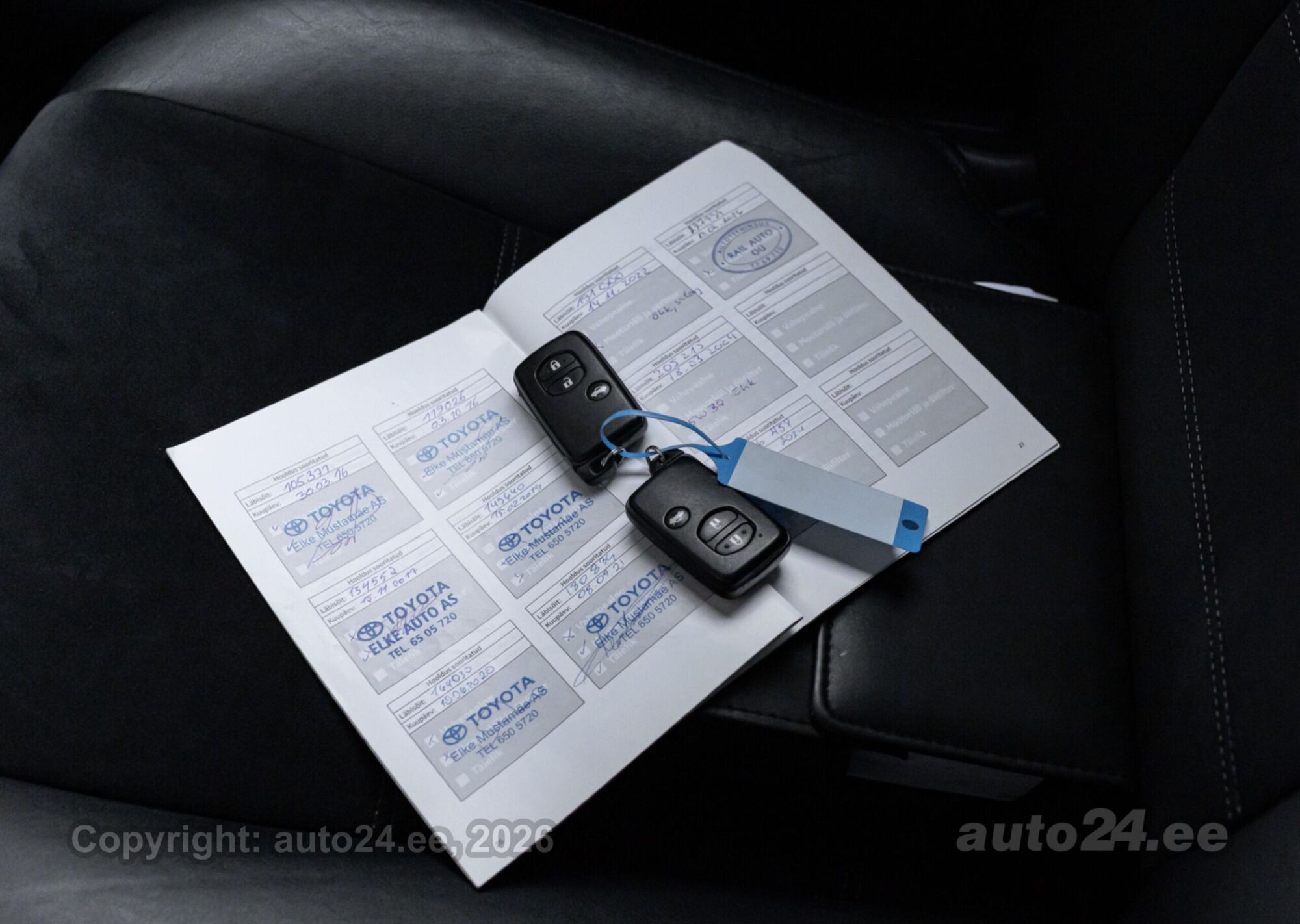 Toyota Avensis 2012 — photo 20