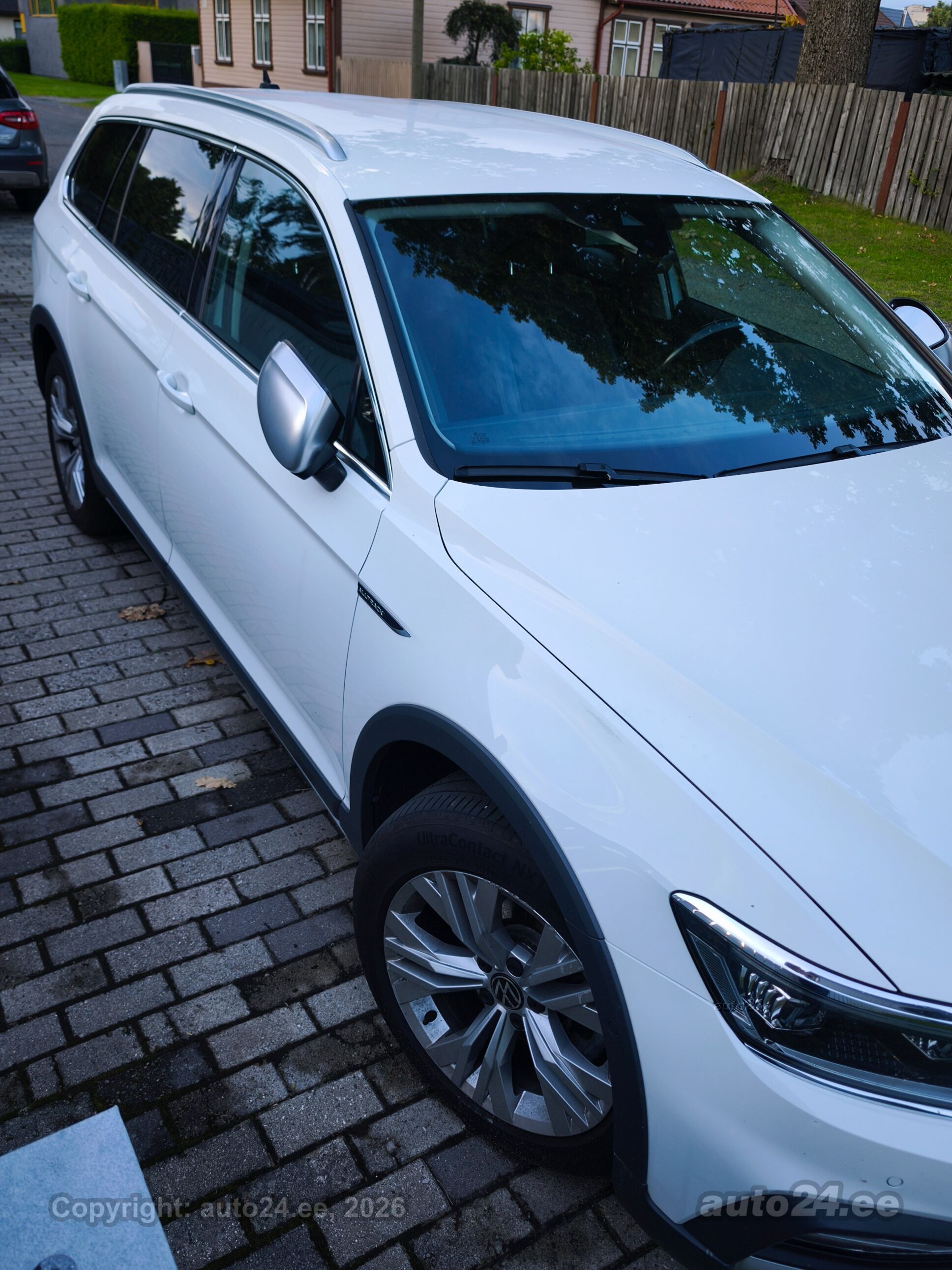 Volkswagen Passat - 4