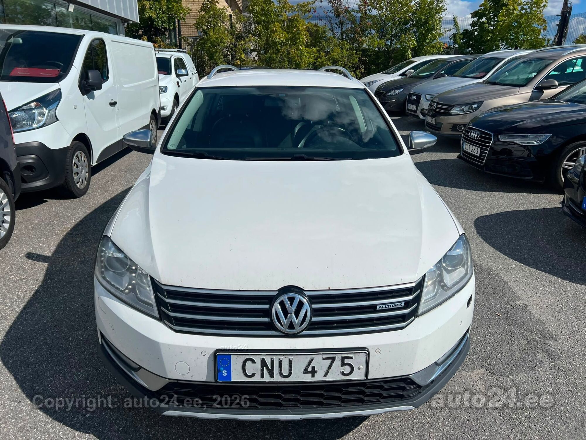 Volkswagen Passat - 2