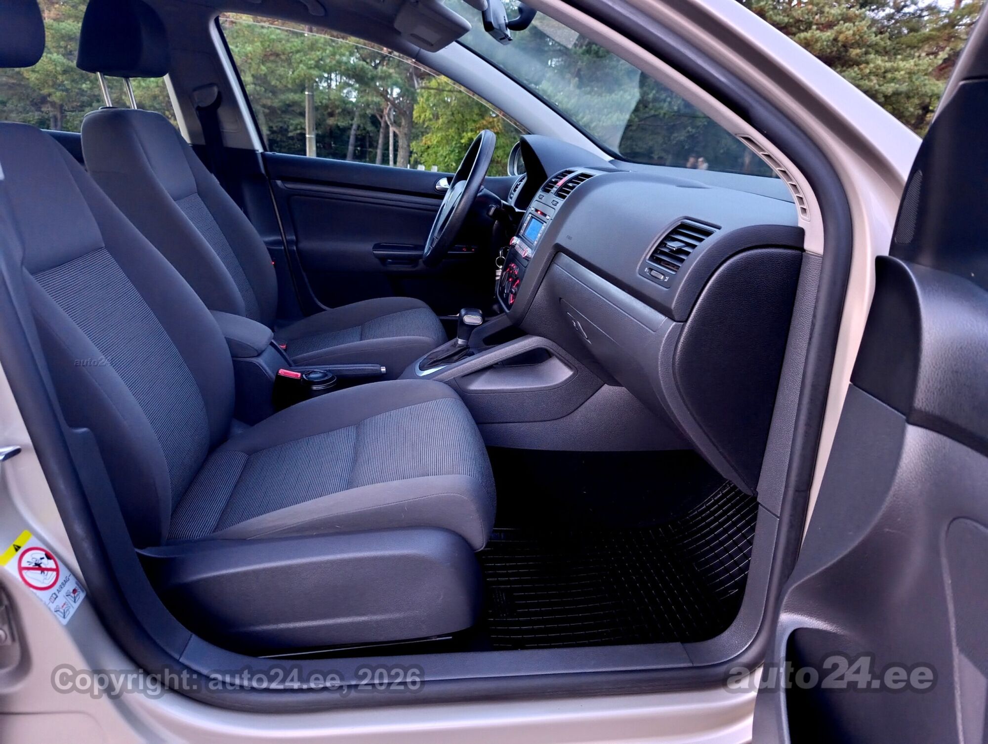 Volkswagen Golf - 9