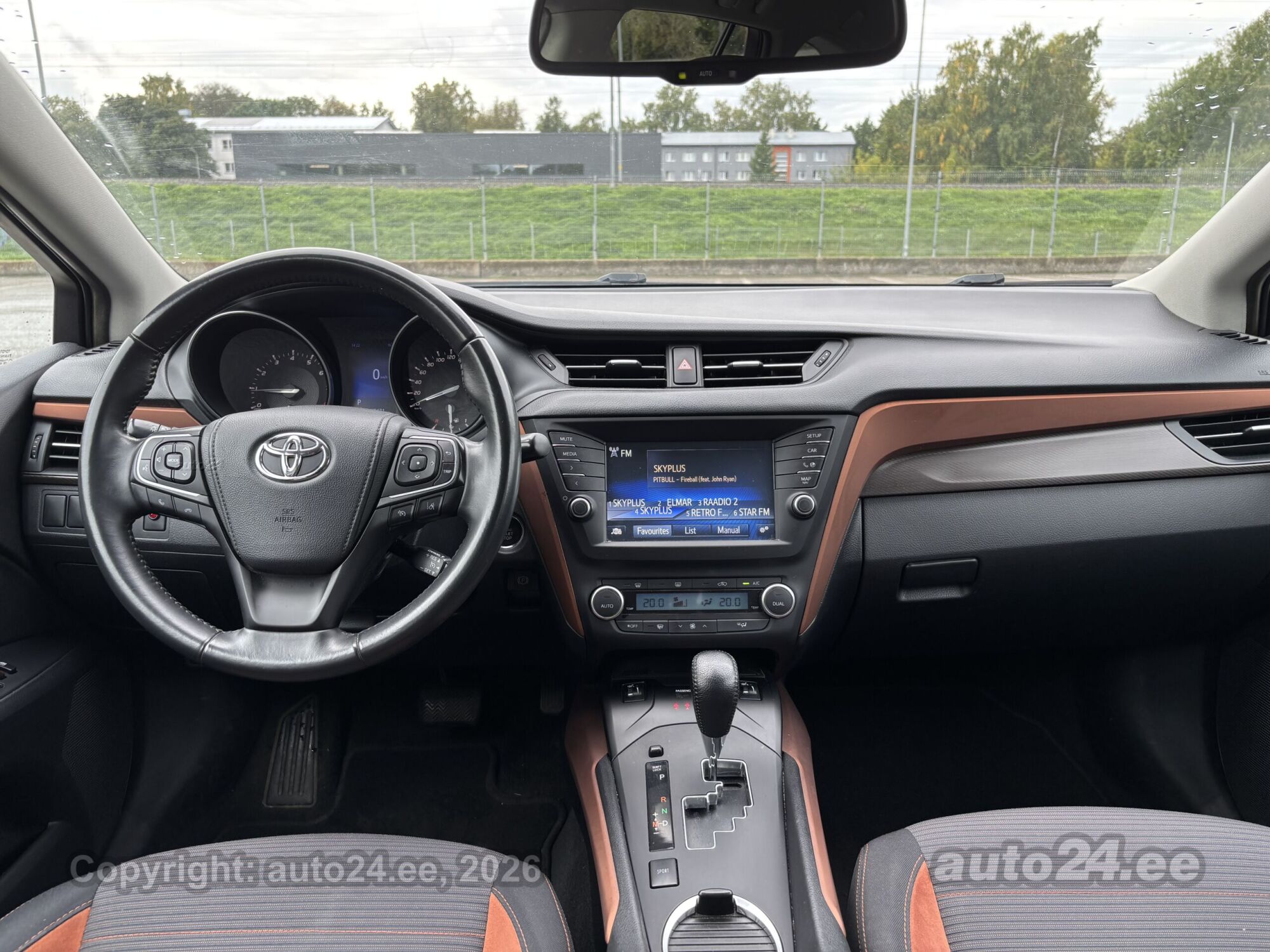 Toyota Avensis - 10
