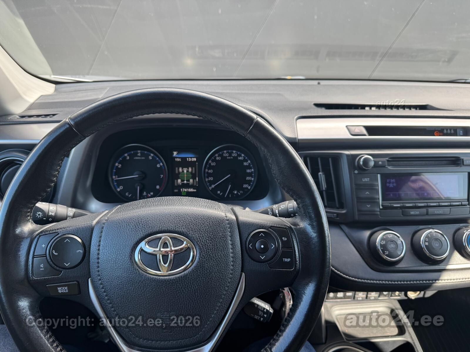 Toyota RAV4 - 10