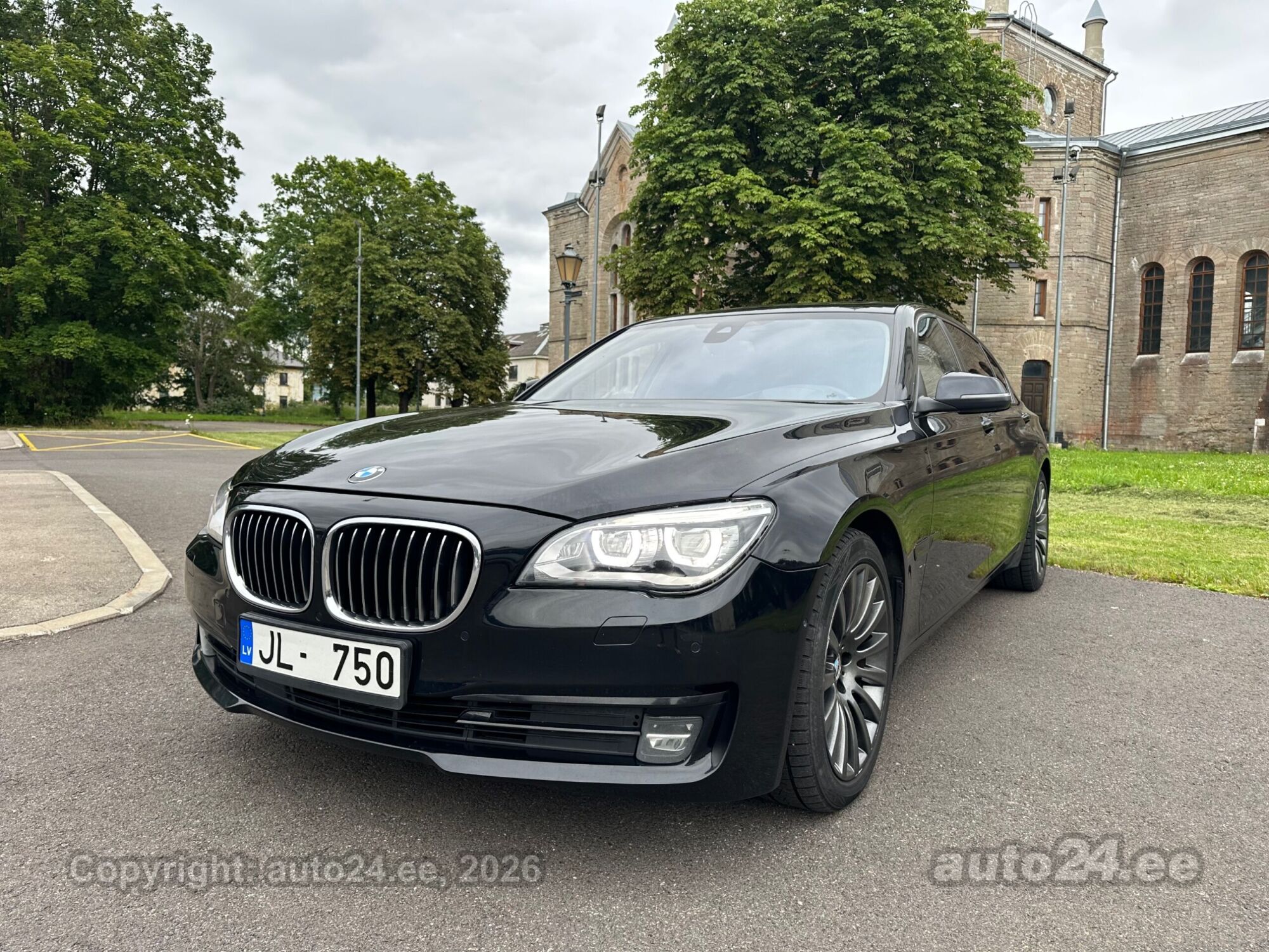 BMW 7-sarja 2013, kuva 2/10