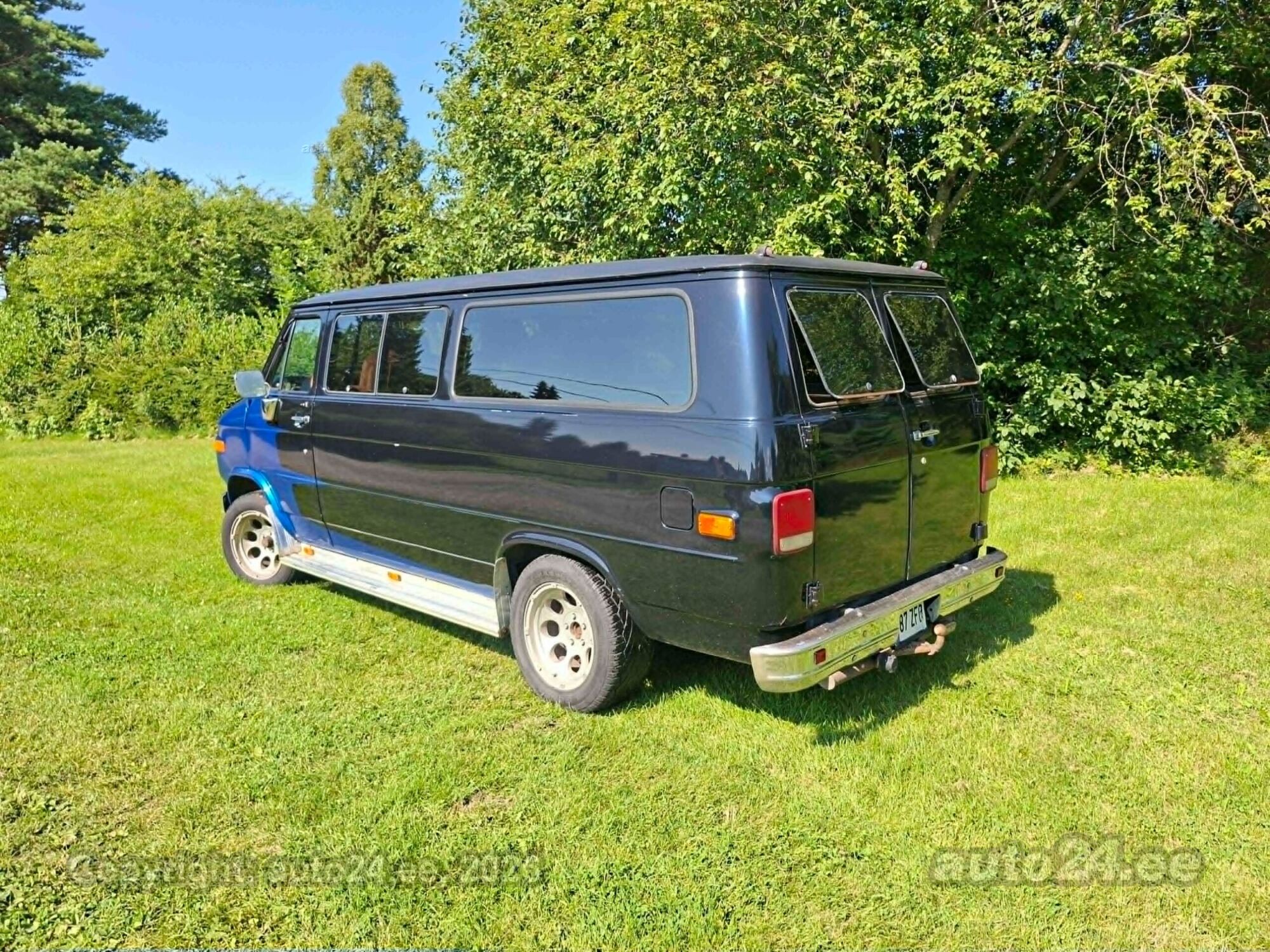 Chevrolet Chevy Van 1987, kuva 4/10