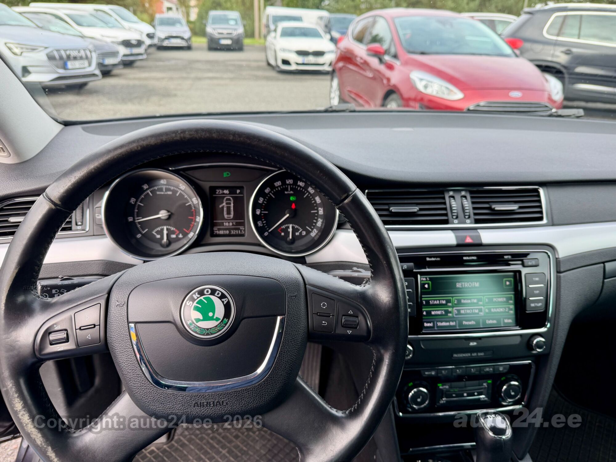 Skoda Superb 2013 — photo 17