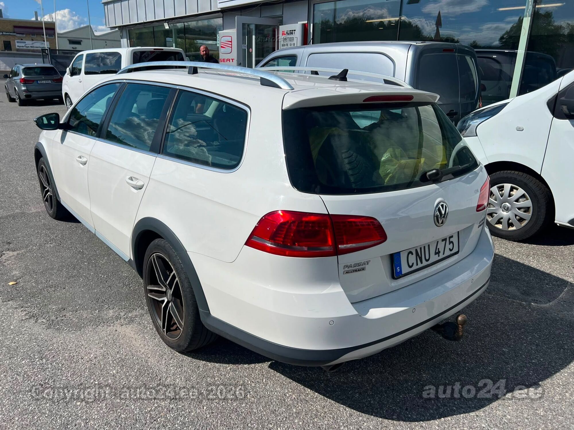 Volkswagen Passat - 4