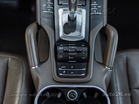Porsche Cayenne - 6