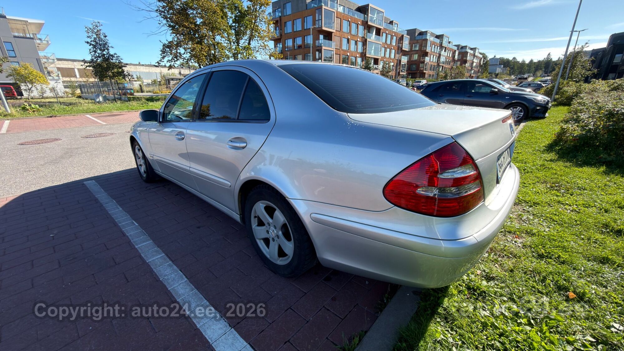 Mercedes-Benz E 200 - 4