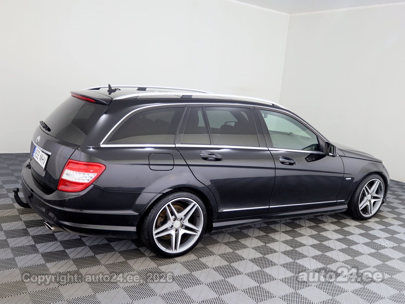 Mercedes-Benz C-Class 2008 — interior