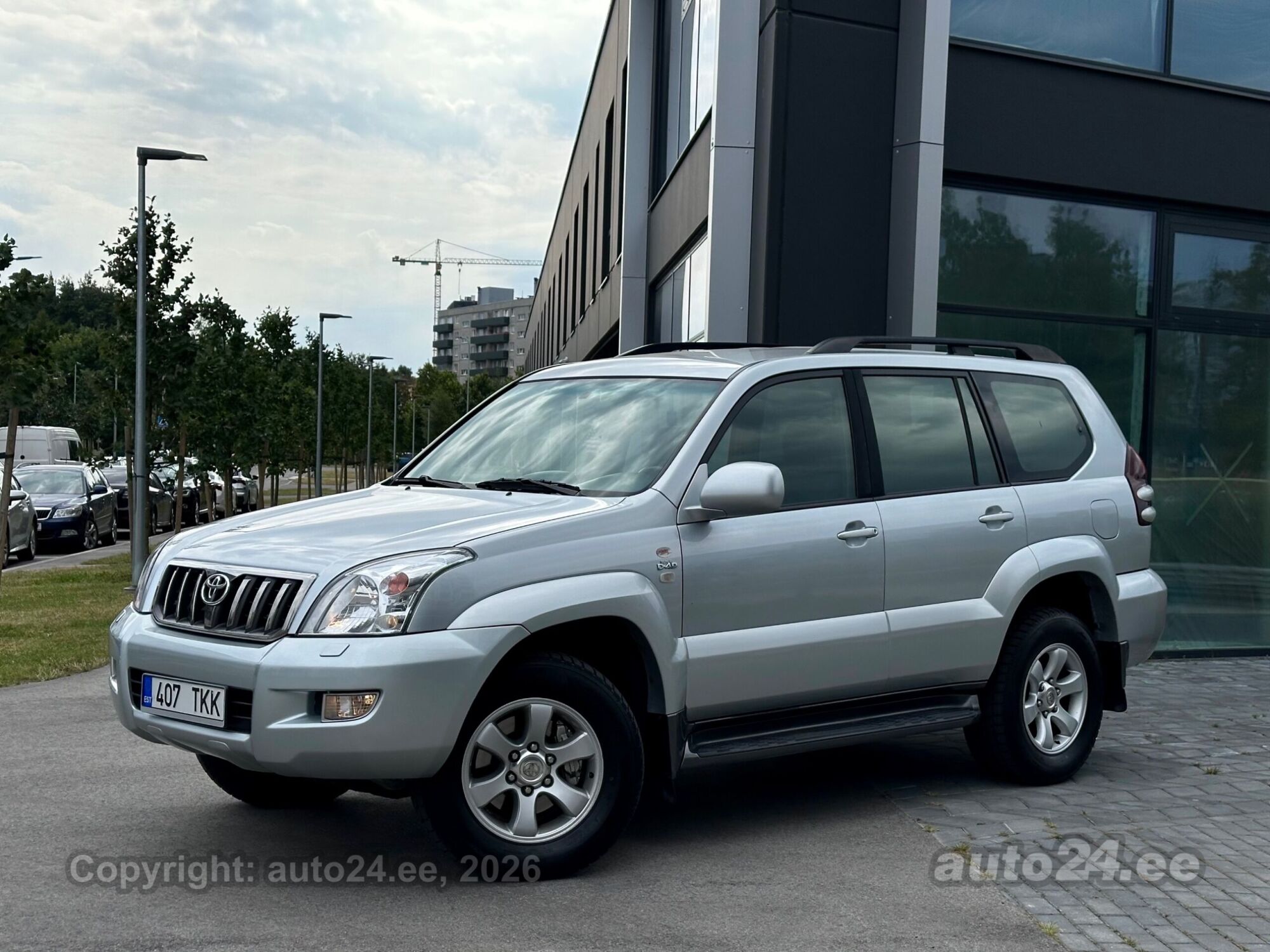 Toyota Land Cruiser Facelift 3.0 127kW 2007, kuva 2/10