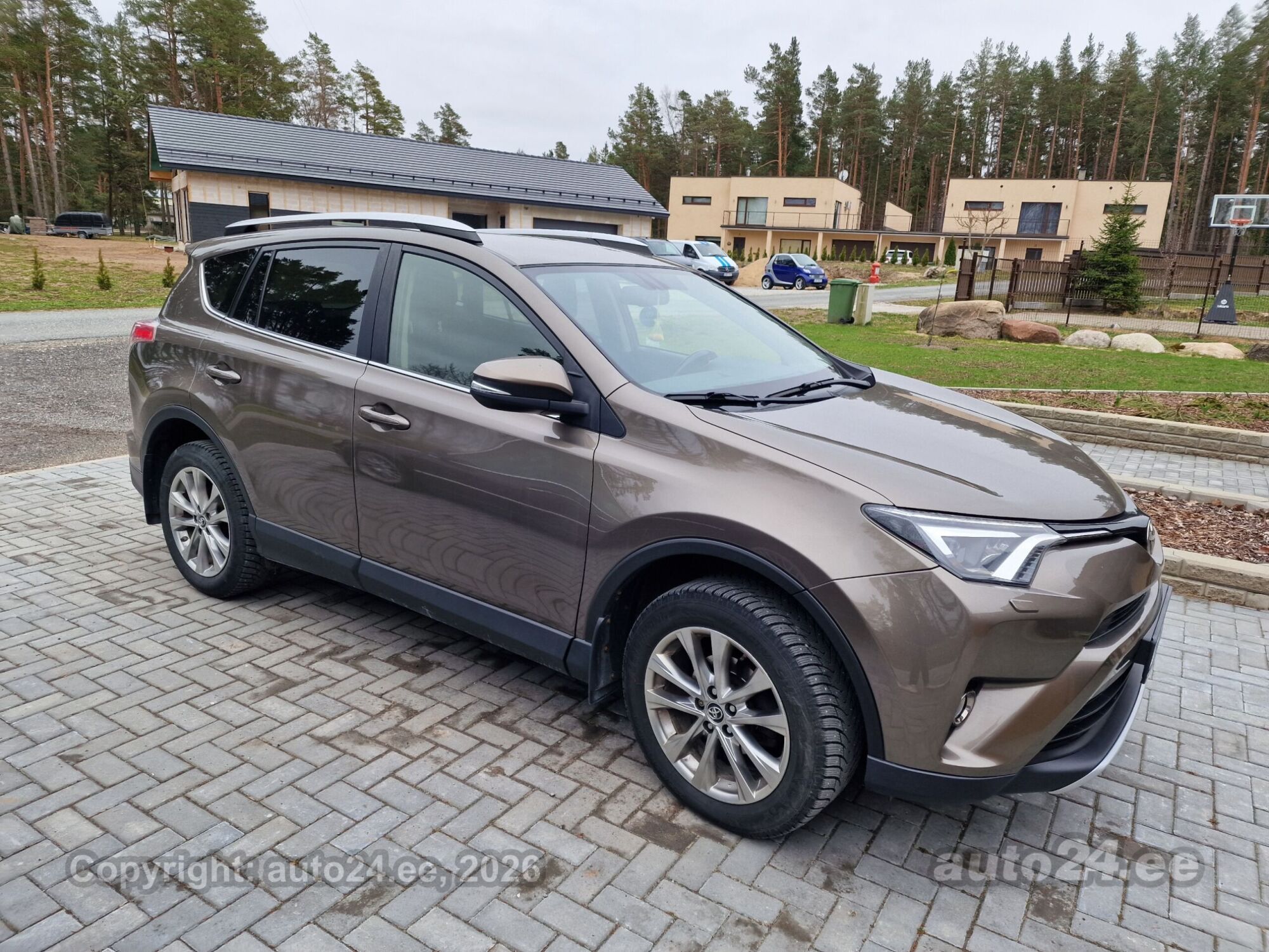 Toyota RAV4 - 1